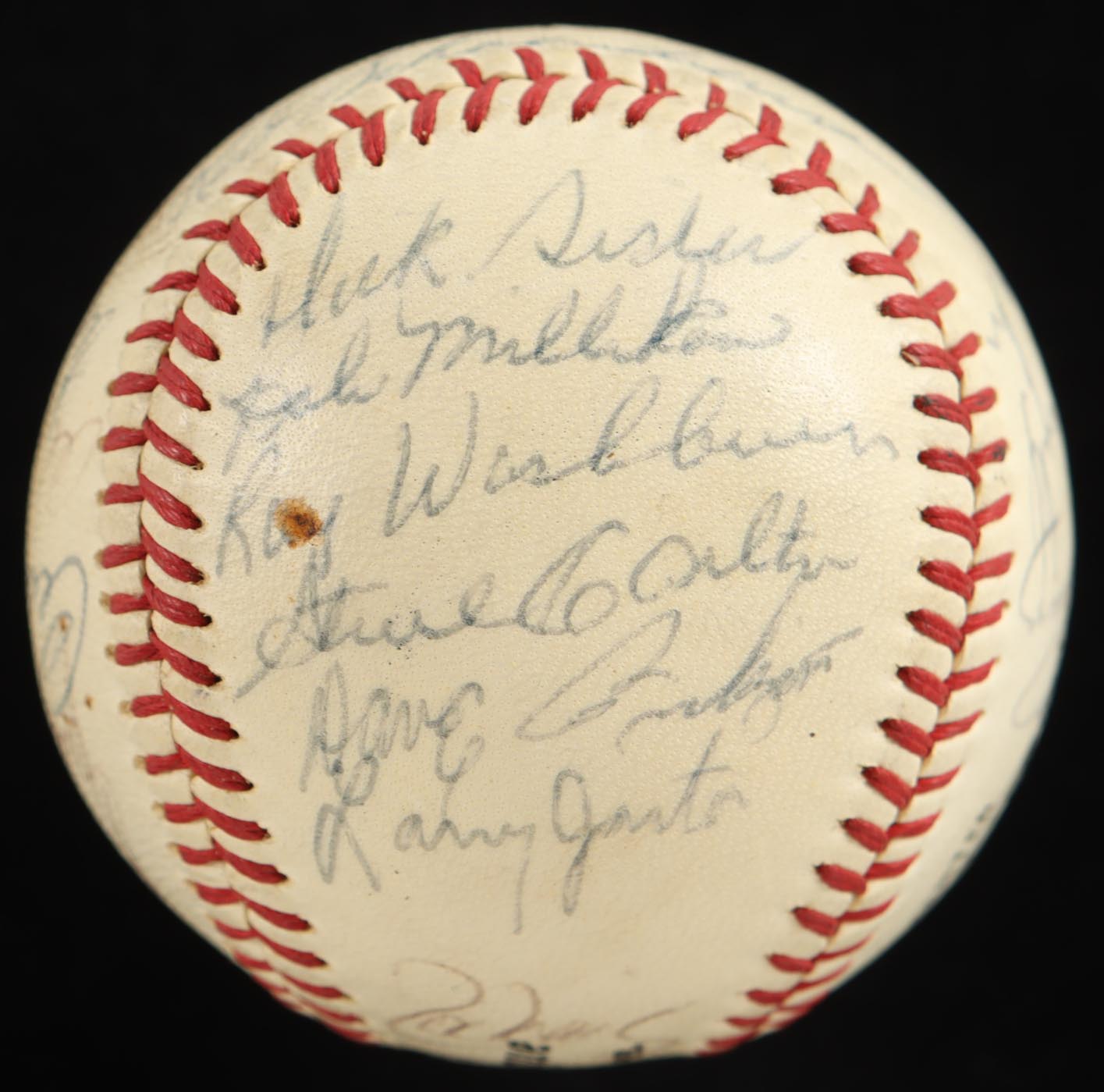 NL Greats ONL Baseball Signed by (26) with Lou Brock, Orlando Cepeda, Red Schoendienst, Ed Brunel (Beckett) at PristineAuction.com NL Greats ONL Baseball Signed by (26) with Lou Brock, Orlando Cepeda, Red Schoendienst, Ed Brunel (Beckett) at PristineAuction.com