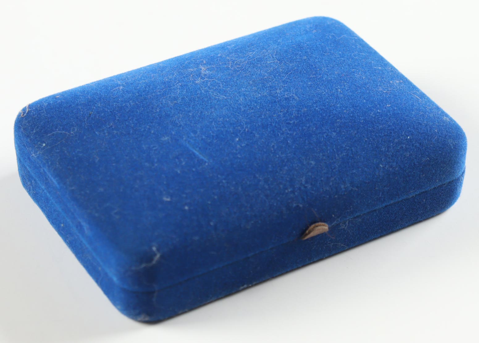 Disney Classics Vintage Gold Pin Set in Blue Felt Original Disney Box at PristineAuction.com Disney Classics Vintage Gold Pin Set in Blue Felt Original Disney Box at PristineAuction.com