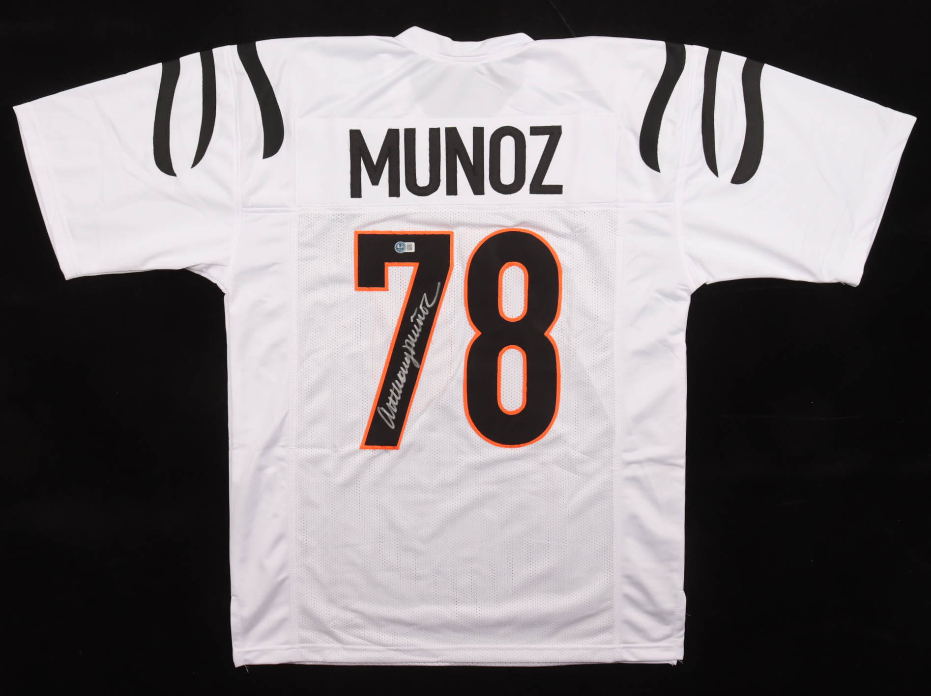 Anthony Munoz Signed Jersey (Beckett) at PristineAuction.com Anthony Munoz Signed Jersey (Beckett) at PristineAuction.com