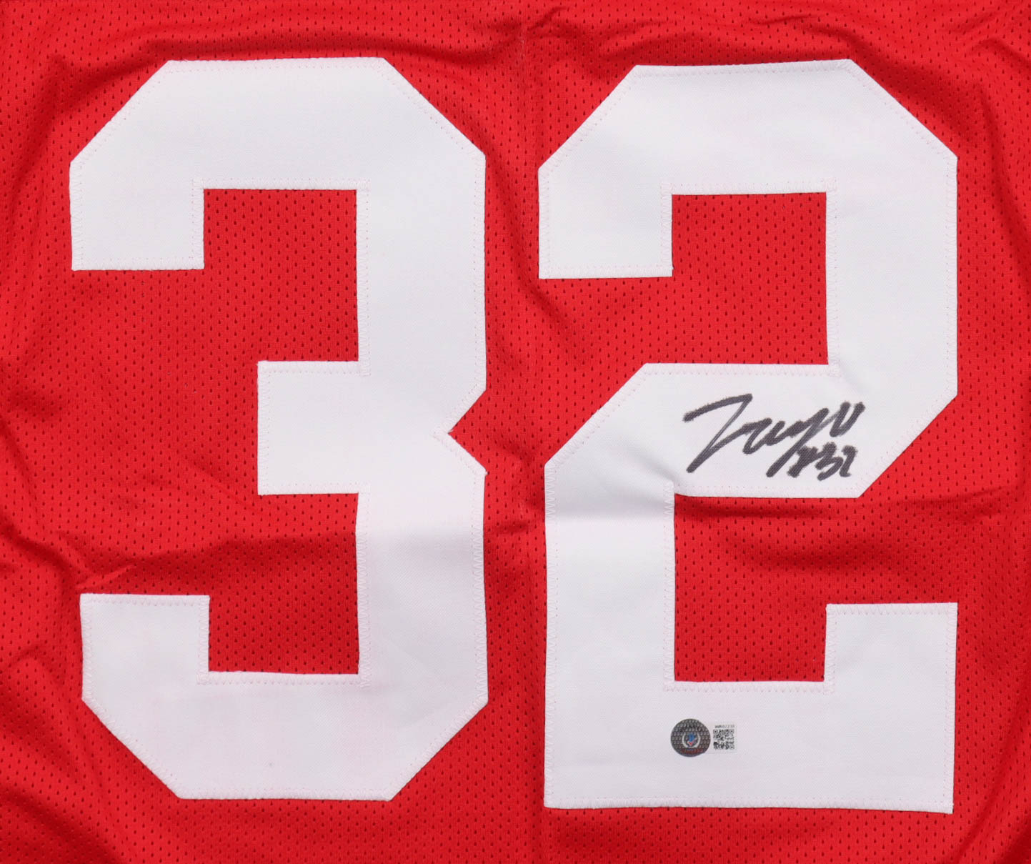 TreVeyon Henderson Signed Jersey (Beckett) at PristineAuction.com TreVeyon Henderson Signed Jersey (Beckett) at PristineAuction.com