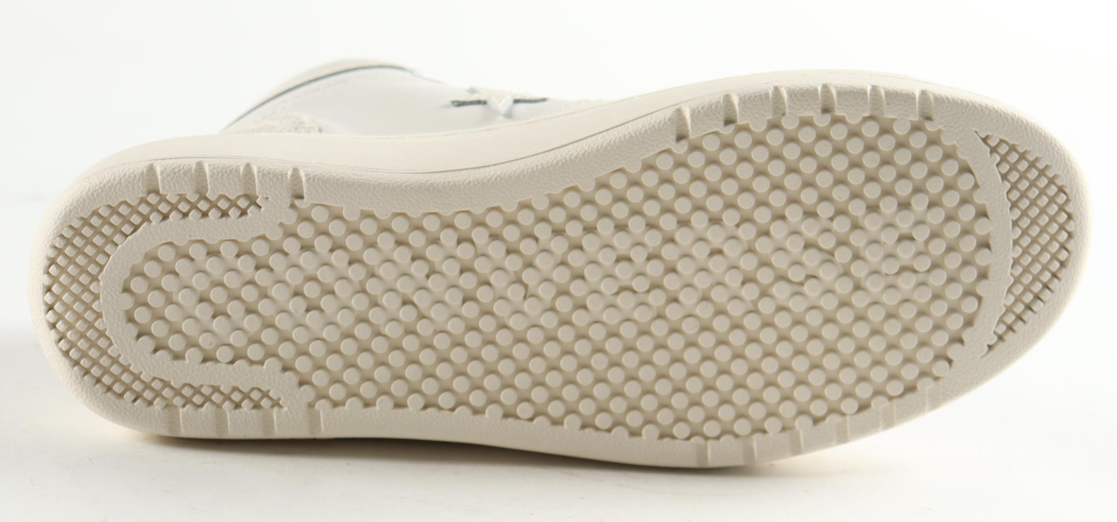 Larry Bird Signed Converse Basketball Shoe With Name Plaque Display Case (PSA) at PristineAuction.com Larry Bird Signed Converse Basketball Shoe With Name Plaque Display Case (PSA) at PristineAuction.com