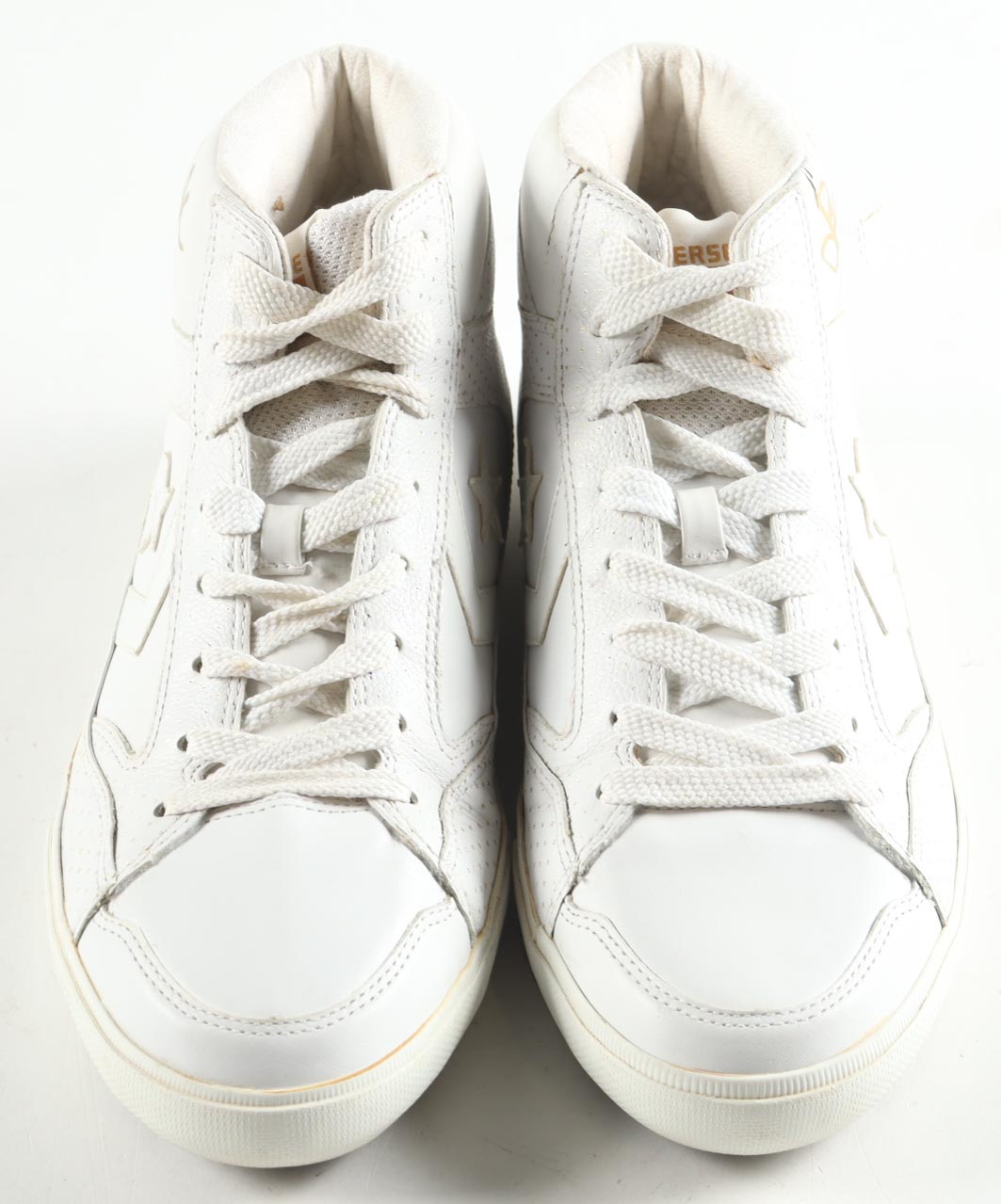 Larry Bird & Magic Johnson Signed Pair Of Converse Weapon Basketball Shoes (PSA & Beckett) at PristineAuction.com Larry Bird & Magic Johnson Signed Pair Of Converse Weapon Basketball Shoes (PSA & Beckett) at PristineAuction.com