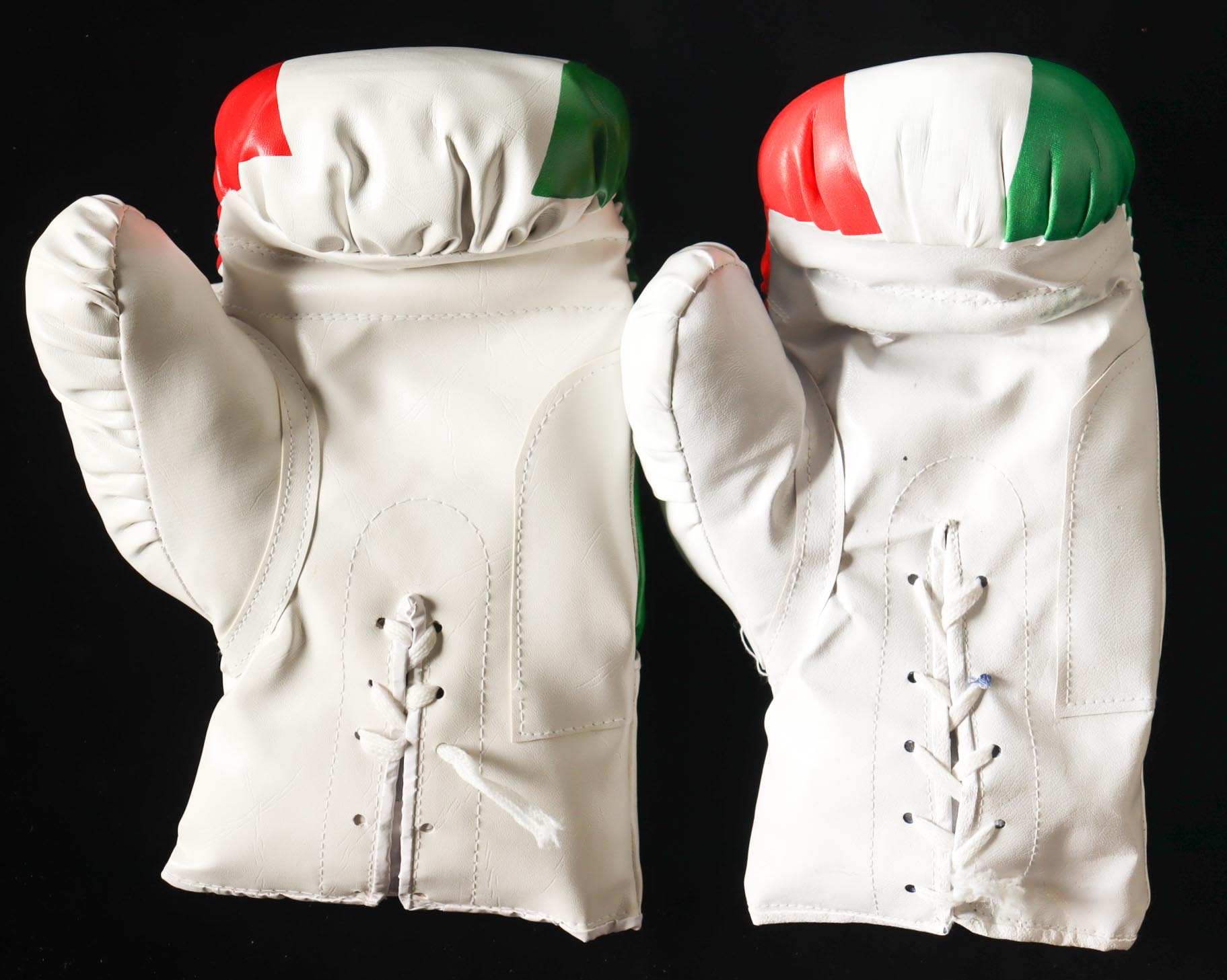 Mexican Boxing Kings | Set of (2) Cleto Reyes Boxing Gloves Signed By (3) With Julio Cesar Chavez, Marco Antonio Barrera, & Erik Morales (JSA) at PristineAuction.com Mexican Boxing Kings | Set of (2) Cleto Reyes Boxing Gloves Signed By (3) With Julio Cesar Chavez, Marco Antonio Barrera, & Erik Morales (JSA) at PristineAuction.com