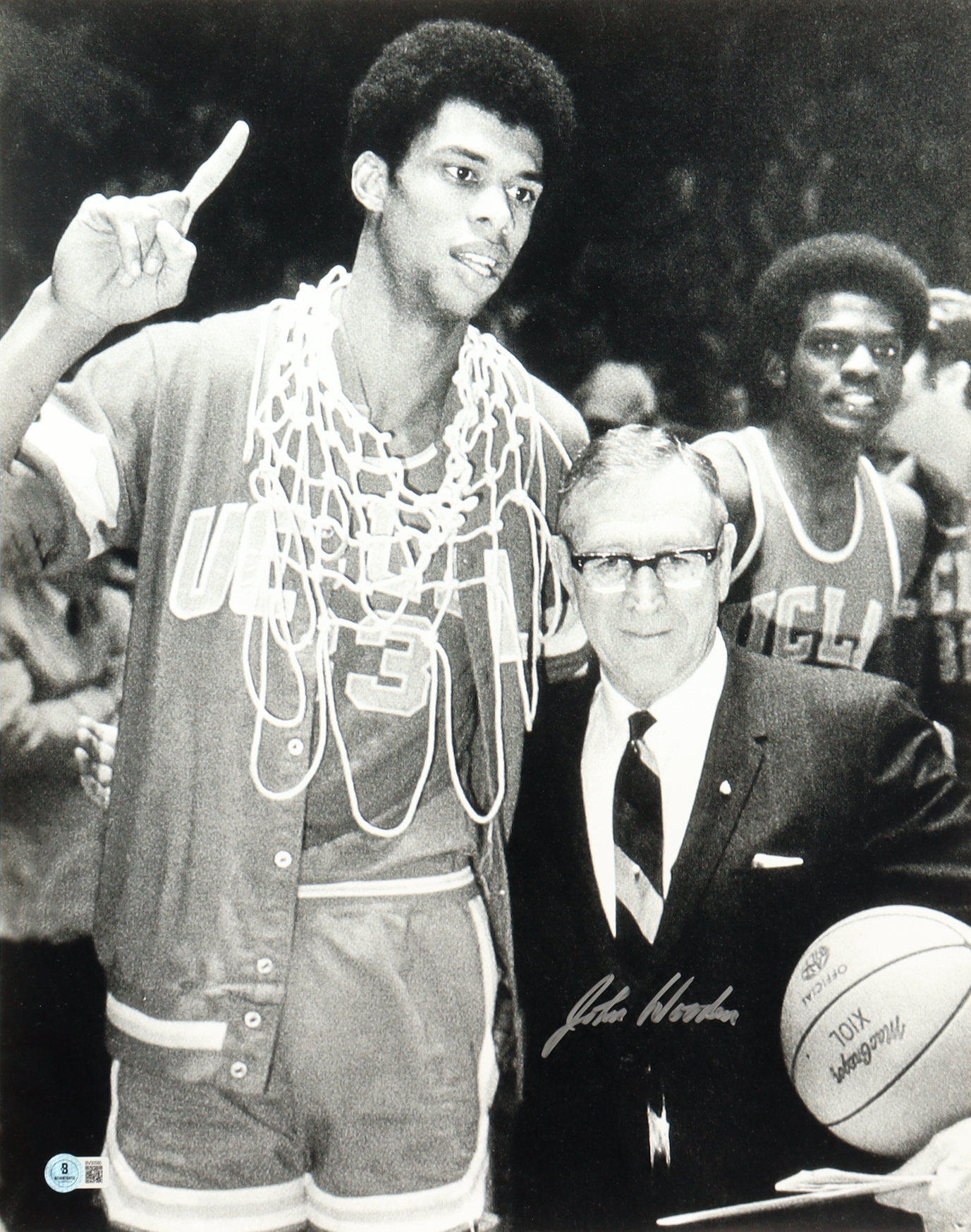 John Wooden Signed UCLA Bruins 16x20 Photo (Beckett) at PristineAuction.com John Wooden Signed UCLA Bruins 16x20 Photo (Beckett) at PristineAuction.com