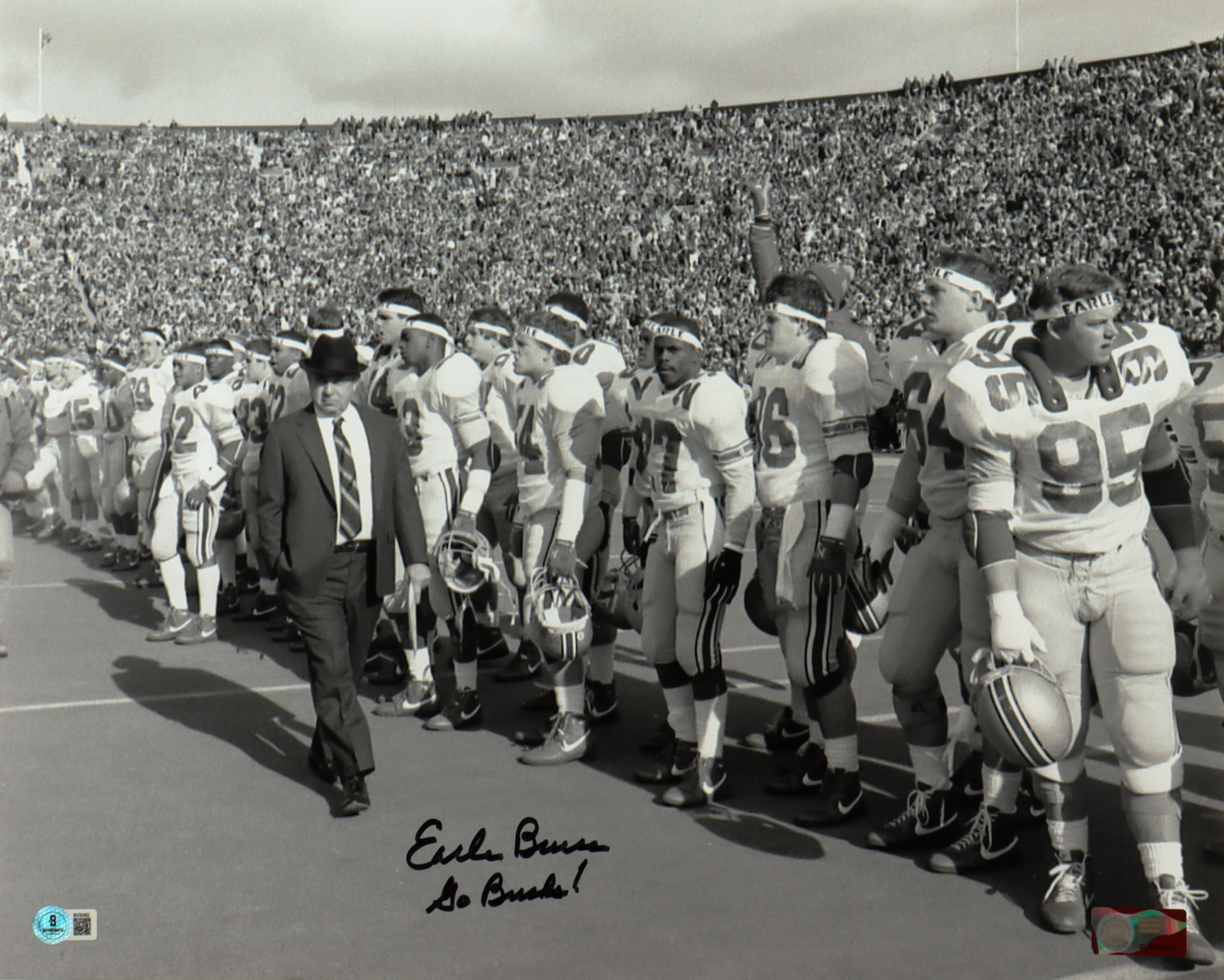 Earle Bruce Signed Ohio State Buckeyes 16x20 Photo Inscribed "Go Bucks!" (Beckett) at PristineAuction.com Earle Bruce Signed Ohio State Buckeyes 16x20 Photo Inscribed "Go Bucks!" (Beckett) at PristineAuction.com