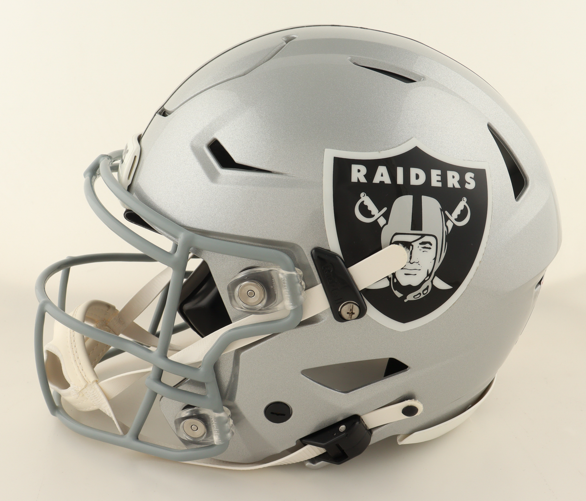 Brock Bowers Signed Raiders Full-Size Authentic On-Field SpeedFlex Helmet (Beckett) at PristineAuction.com Brock Bowers Signed Raiders Full-Size Authentic On-Field SpeedFlex Helmet (Beckett) at PristineAuction.com