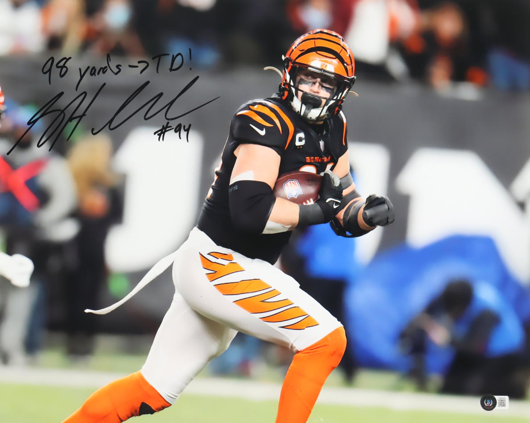 Sam Hubbard Signed Bengals 16x20 Photo Inscribed "98 Yards TD!" (Beckett) at PristineAuction.com Sam Hubbard Signed Bengals 16x20 Photo Inscribed "98 Yards TD!" (Beckett) at PristineAuction.com