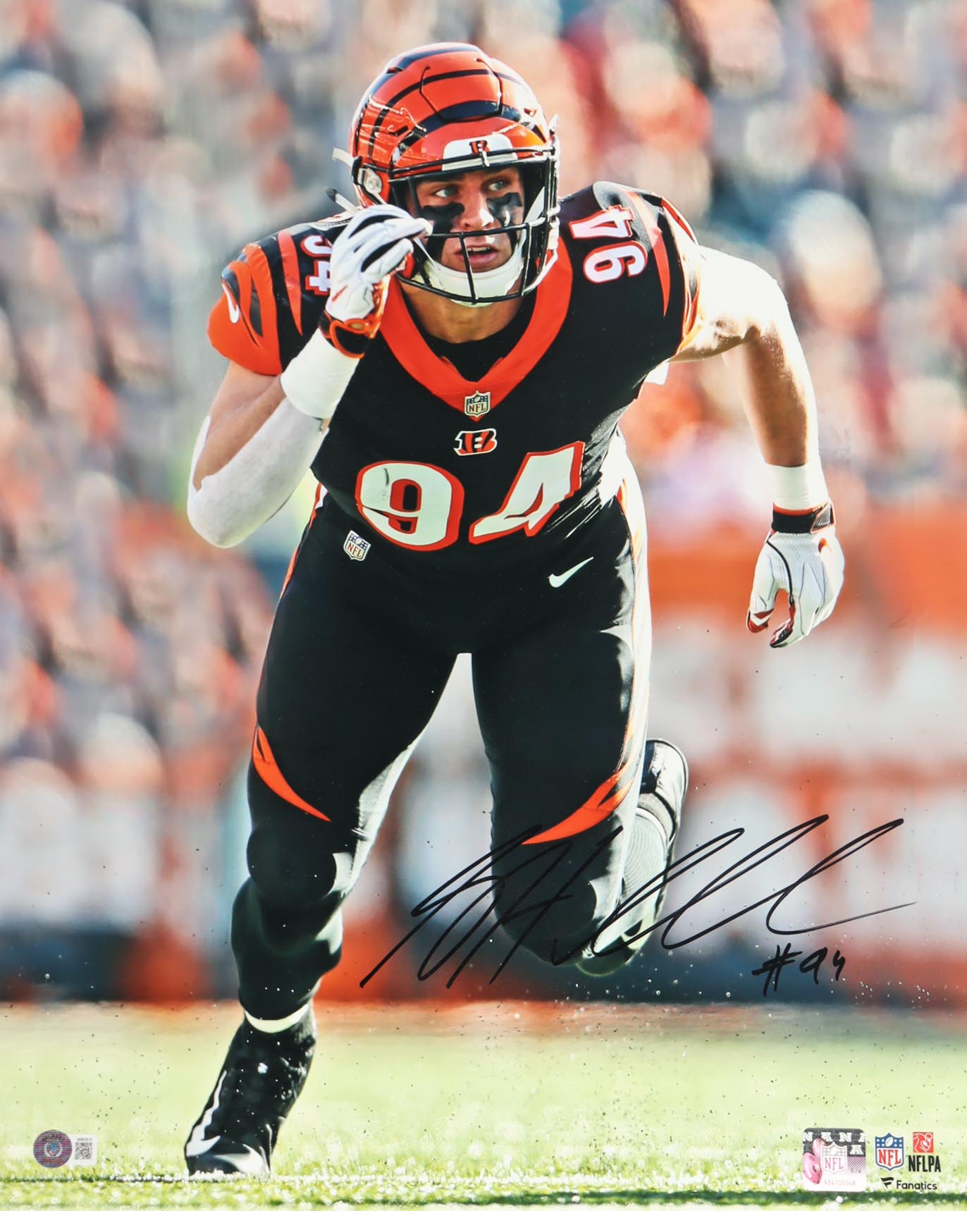 Sam Hubbard Signed Bengals 16x20 Photo (Beckett) at PristineAuction.com Sam Hubbard Signed Bengals 16x20 Photo (Beckett) at PristineAuction.com