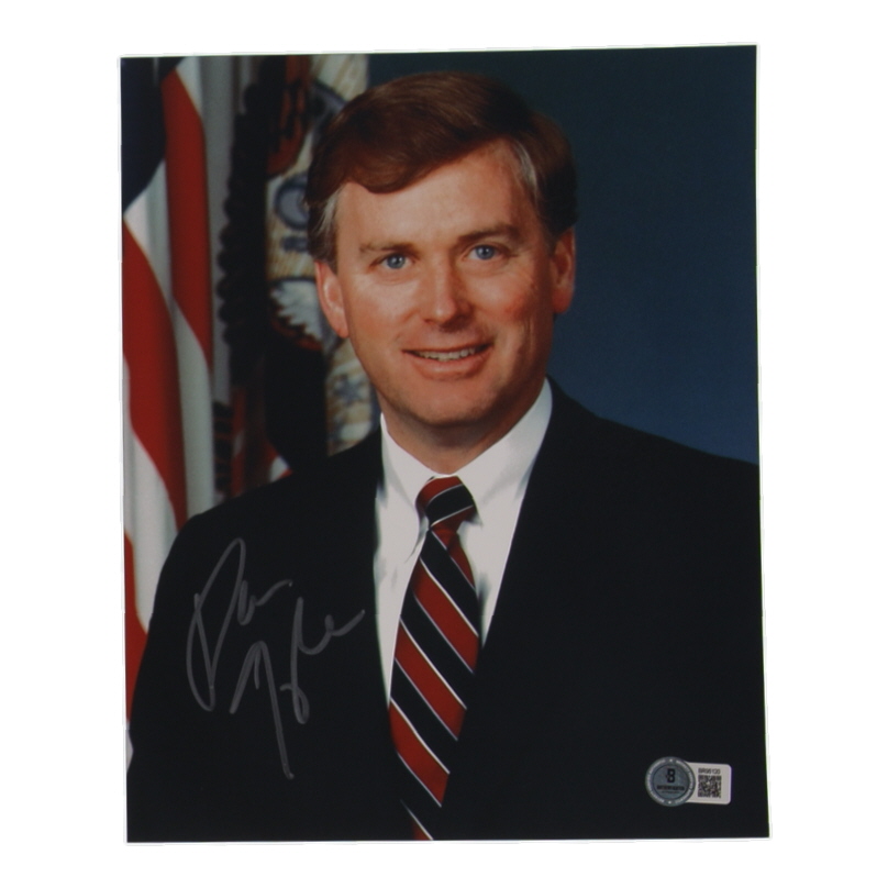 Dan Quayle Signed 8x10 Photo (Beckett) at PristineAuction.com Dan Quayle Signed 8x10 Photo (Beckett) at PristineAuction.com