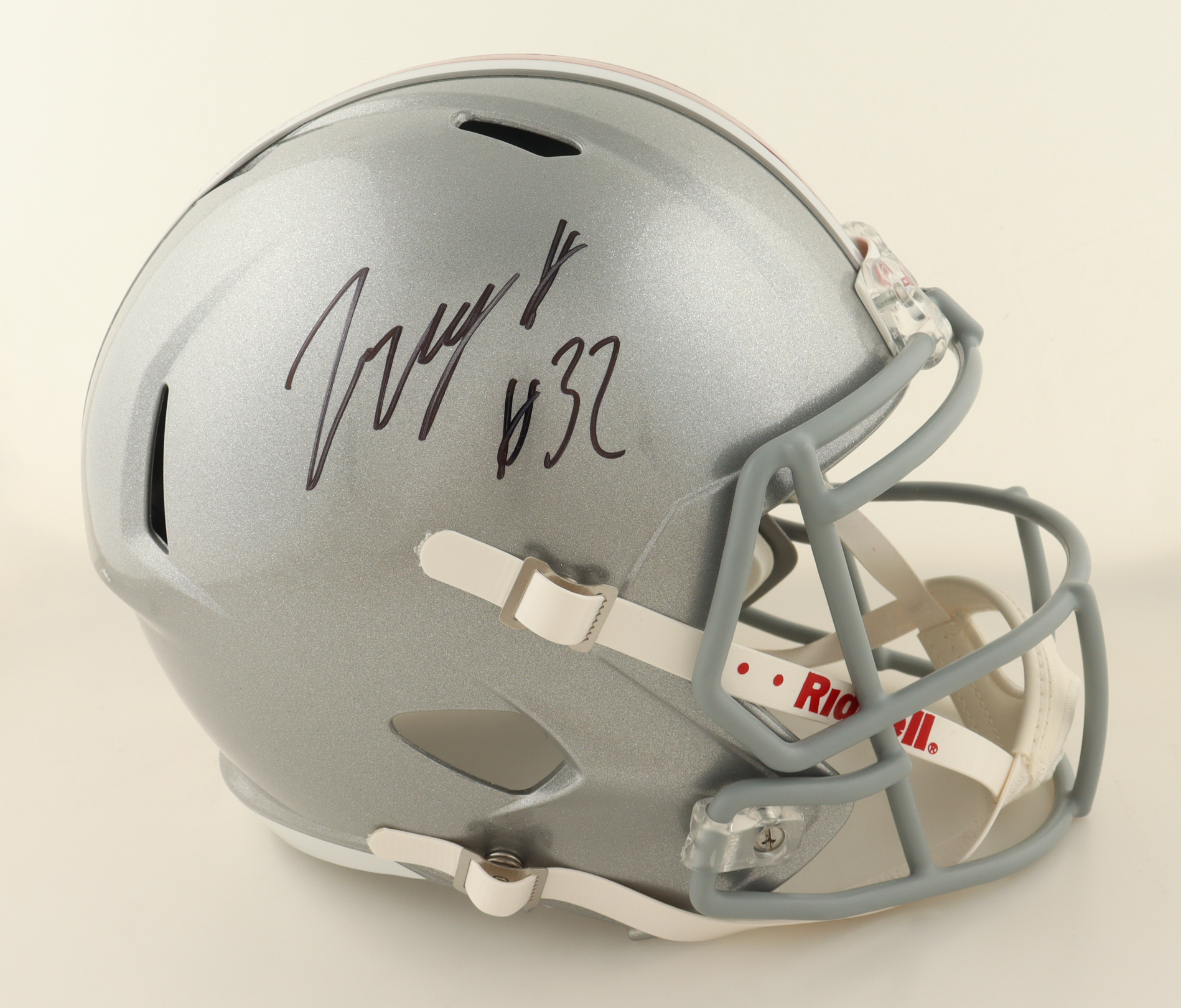 TreVeyon Henderson Signed Ohio State Buckeyes Full-Size Speed Helmet (Beckett) at PristineAuction.com TreVeyon Henderson Signed Ohio State Buckeyes Full-Size Speed Helmet (Beckett) at PristineAuction.com