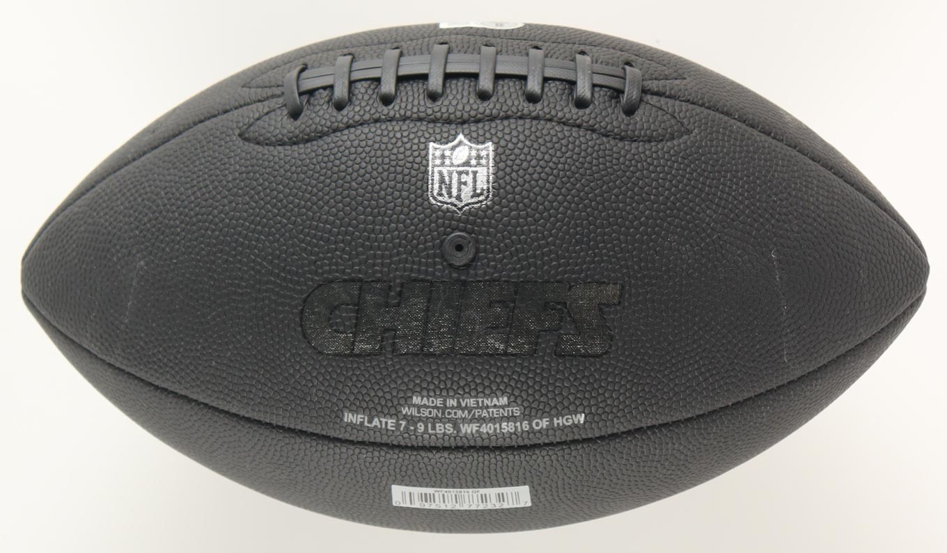 Kareem Hunt Signed Chiefs Logo NFL Football (Beckett) at PristineAuction.com Kareem Hunt Signed Chiefs Logo NFL Football (Beckett) at PristineAuction.com