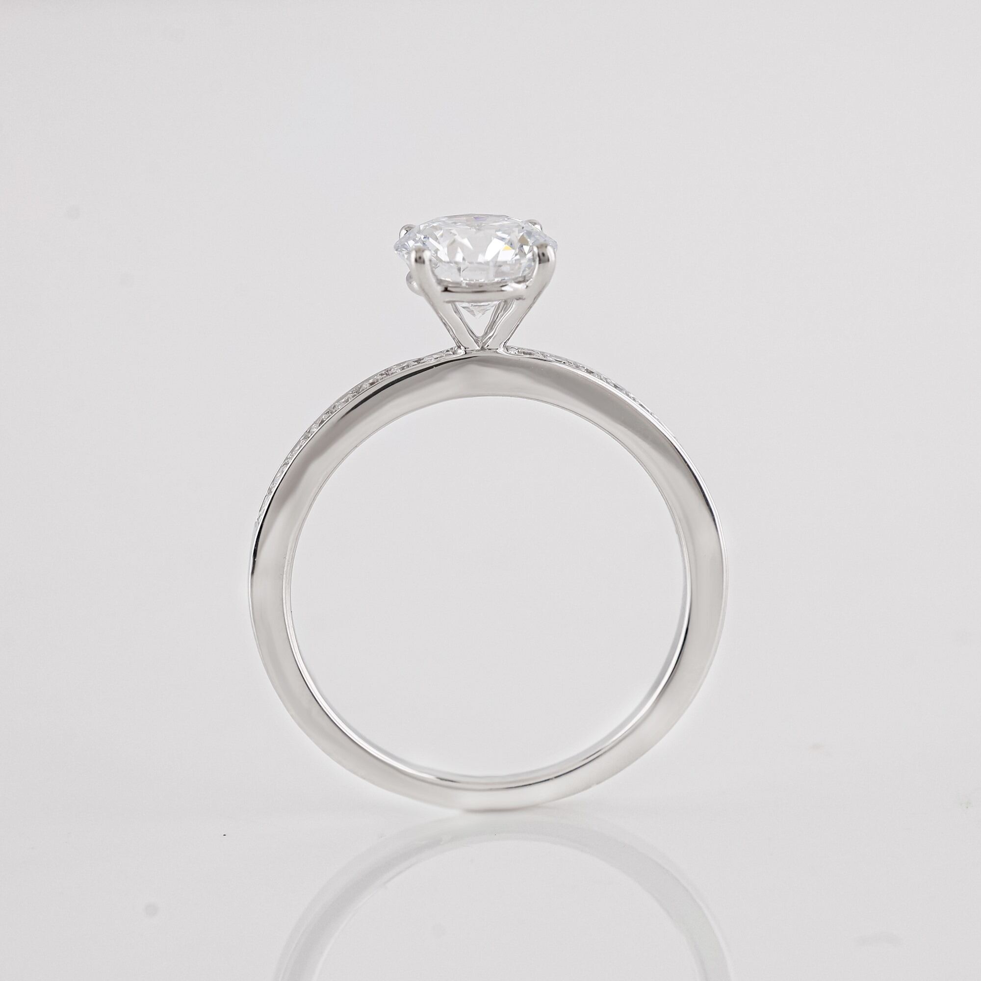 1.38 CTW Lab Grown Diamonds Ring Mounted In Sterling Silver E-F, VVS2 | Estimated Retail Value: $4,115 at PristineAuction.com 1.38 CTW Lab Grown Diamonds Ring Mounted In Sterling Silver E-F, VVS2 | Estimated Retail Value: $4,115 at PristineAuction.com