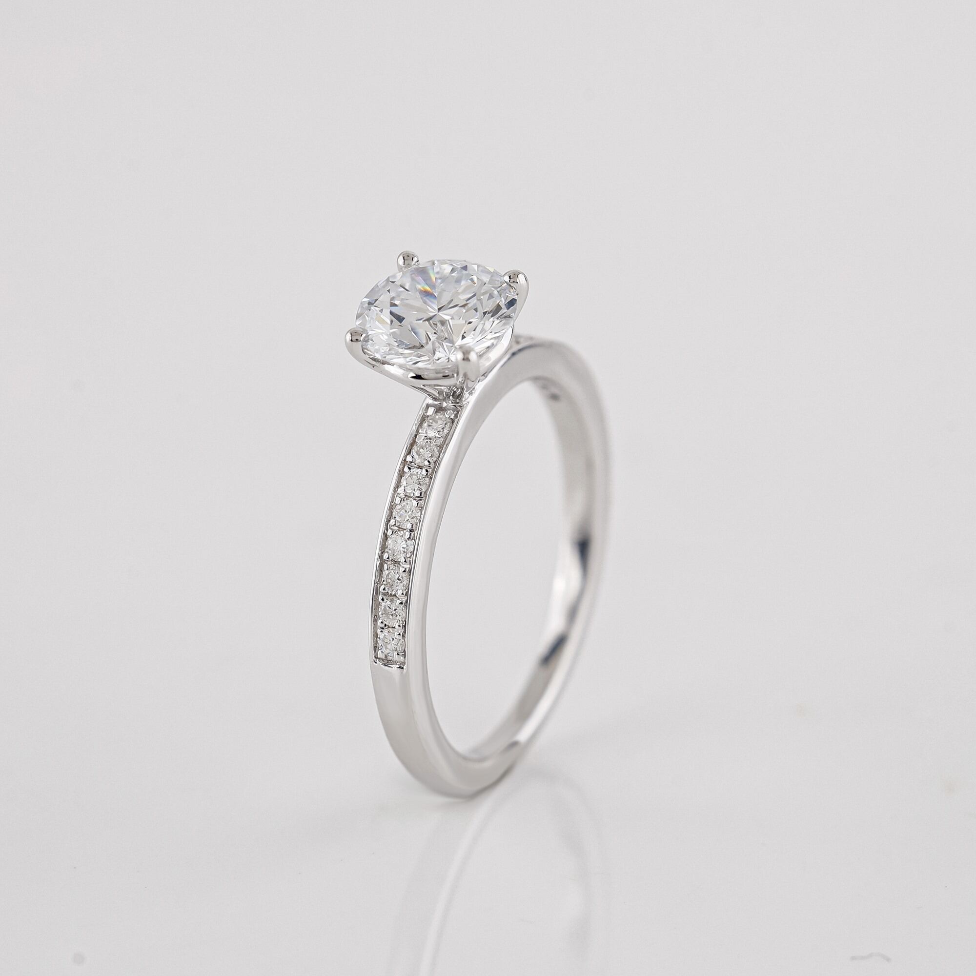 1.38 CTW Lab Grown Diamonds Ring Mounted In Sterling Silver E-F, VVS2 | Estimated Retail Value: $4,115 at PristineAuction.com 1.38 CTW Lab Grown Diamonds Ring Mounted In Sterling Silver E-F, VVS2 | Estimated Retail Value: $4,115 at PristineAuction.com