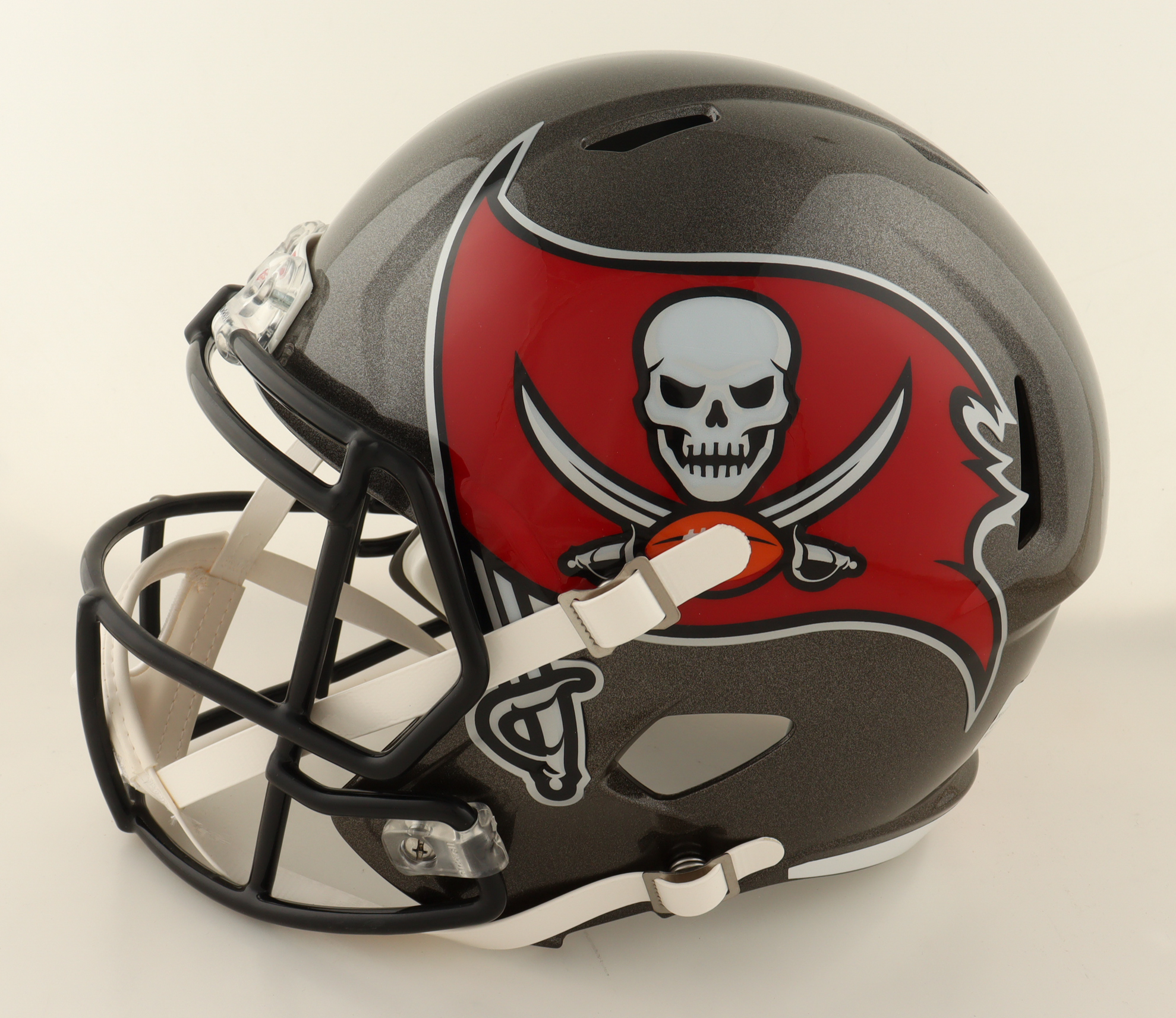 Bucky Irving Signed Buccaneers Full-Size Speed Helmet (Beckett) at PristineAuction.com Bucky Irving Signed Buccaneers Full-Size Speed Helmet (Beckett) at PristineAuction.com