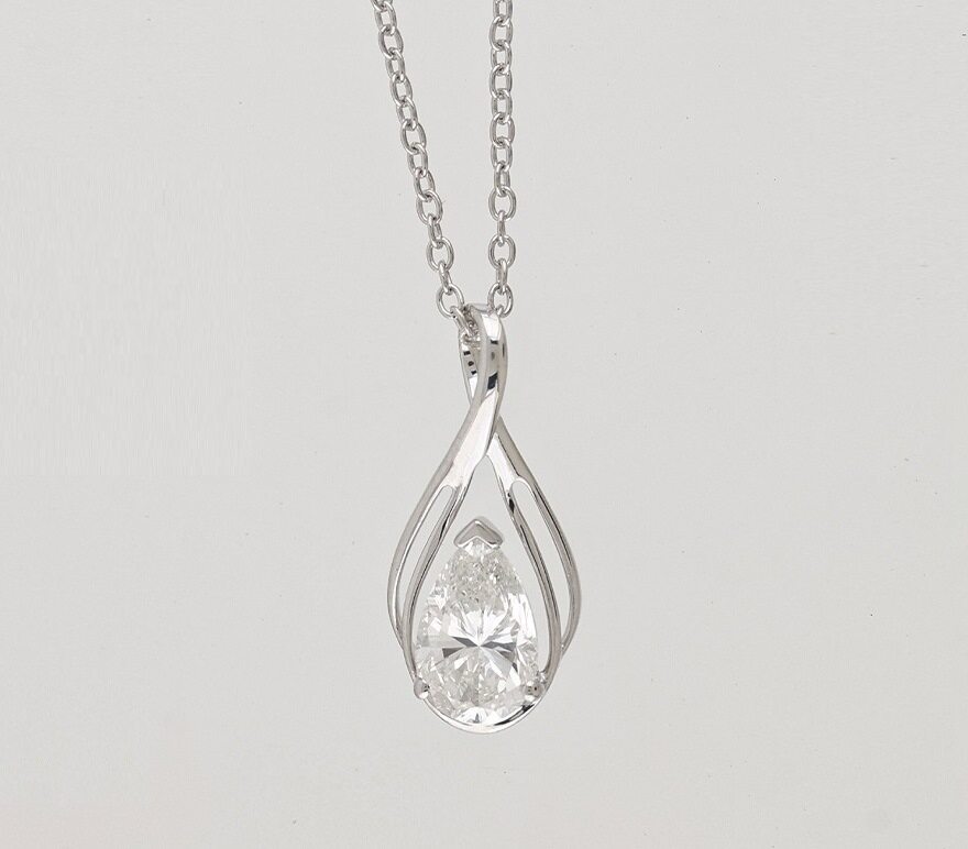 1.08 CTW Lab Grown Diamonds Pendant Mounted In Sterling Silver E-F, VVS2 | Estimated Retail Value: $3,515 (IGI) at PristineAuction.com 1.08 CTW Lab Grown Diamonds Pendant Mounted In Sterling Silver E-F, VVS2 | Estimated Retail Value: $3,515 (IGI) at PristineAuction.com