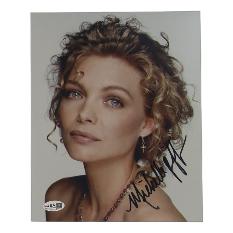 Michelle Pfeiffer Signed 8x10 Photo (JSA) at PristineAuction.com Michelle Pfeiffer Signed 8x10 Photo (JSA) at PristineAuction.com