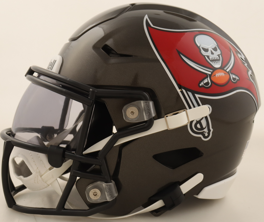 Chris Godwin Signed Buccaneers Mid-Size SpeedFlex Helmet With Visor (JSA) at PristineAuction.com Chris Godwin Signed Buccaneers Mid-Size SpeedFlex Helmet With Visor (JSA) at PristineAuction.com