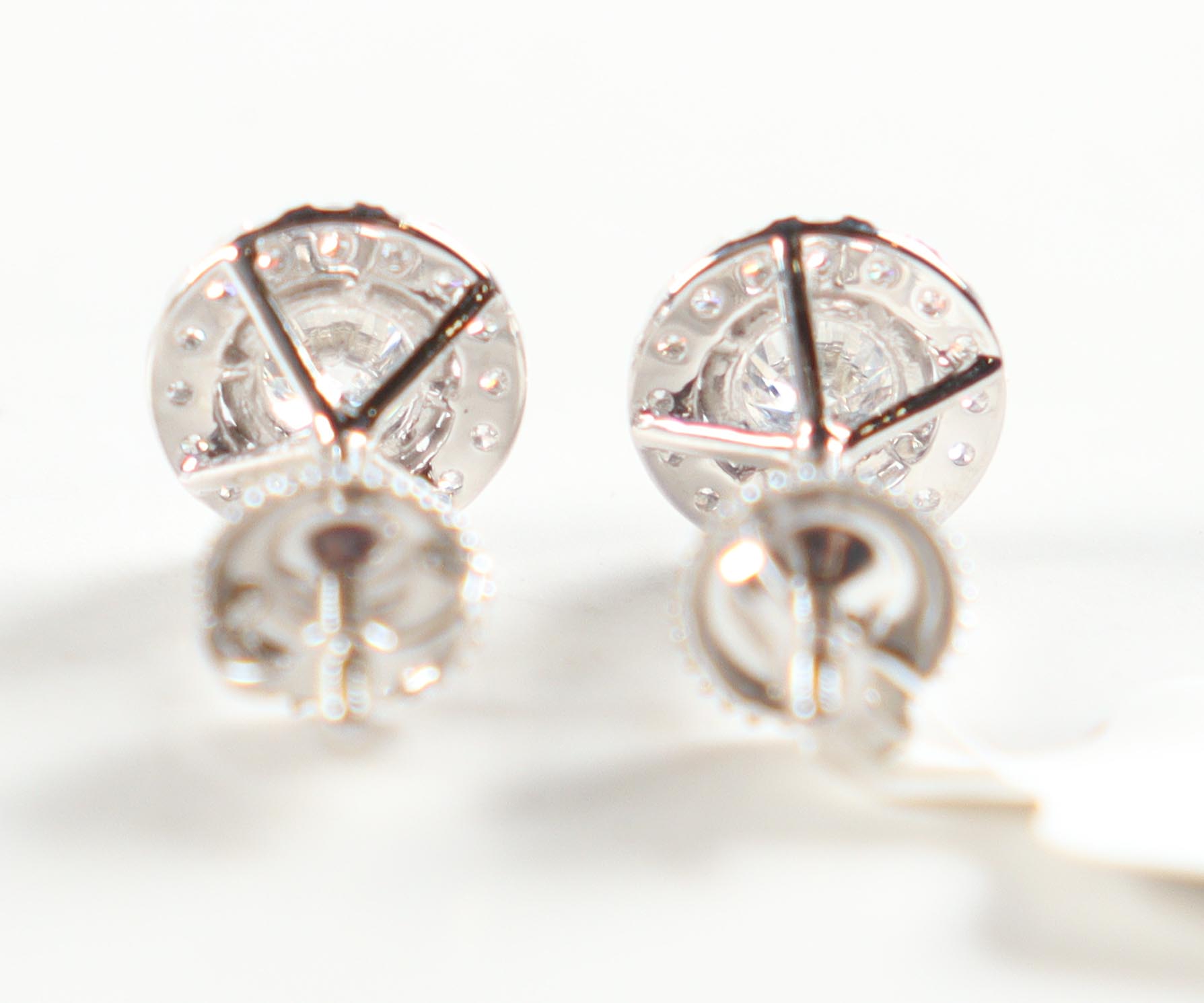 1.28 CTW Pair of Lab Grown Diamonds Earrings Mounted In Sterling Silver E-F, VVS2 | Estimated Retail Value: $3,485 at PristineAuction.com 1.28 CTW Pair of Lab Grown Diamonds Earrings Mounted In Sterling Silver E-F, VVS2 | Estimated Retail Value: $3,485 at PristineAuction.com
