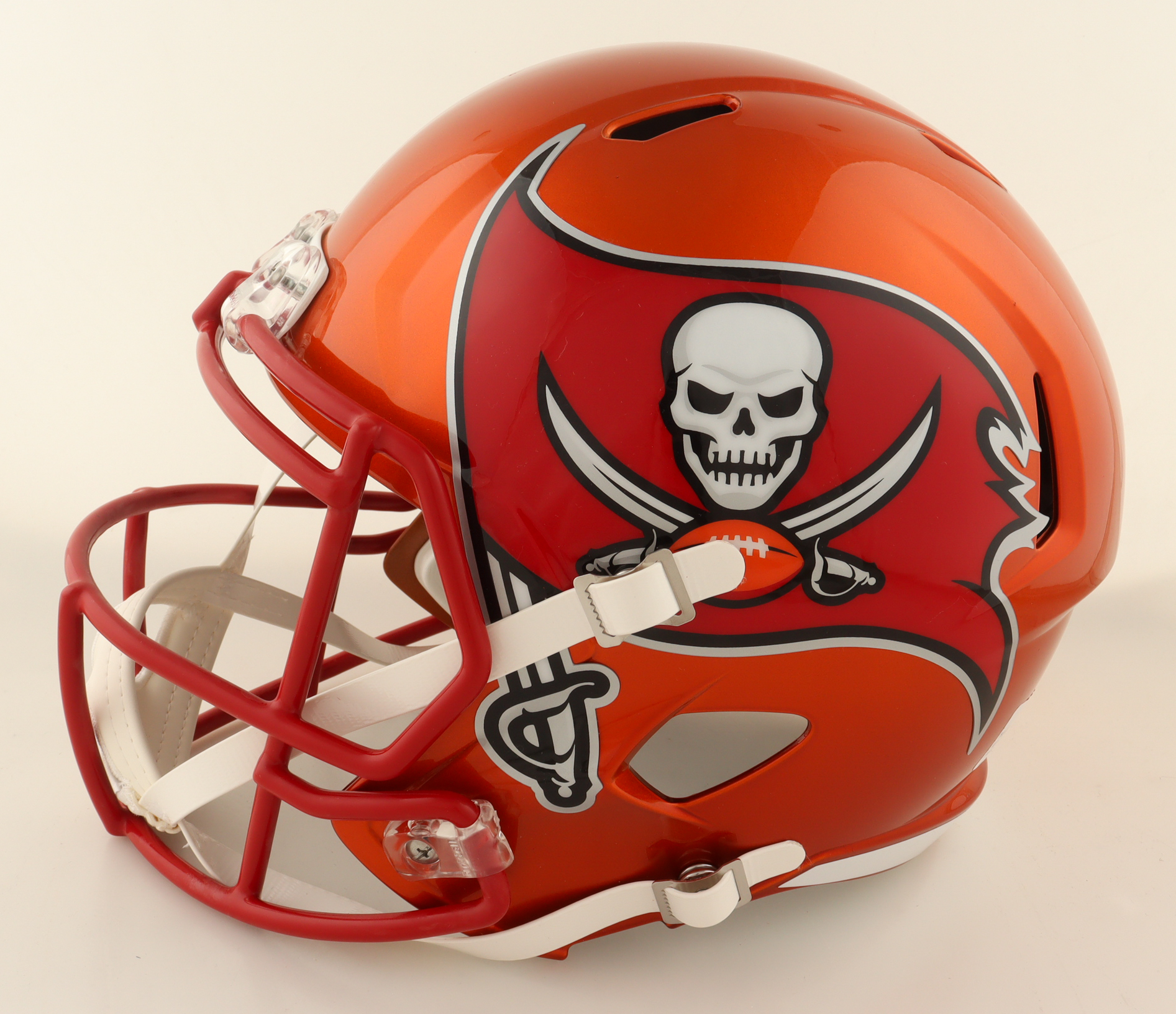 Jon Gruden Signed Buccaneers Full-Size Flash Alternate Speed Helmet Inscribed "Chucky" (Beckett) at PristineAuction.com Jon Gruden Signed Buccaneers Full-Size Flash Alternate Speed Helmet Inscribed "Chucky" (Beckett) at PristineAuction.com