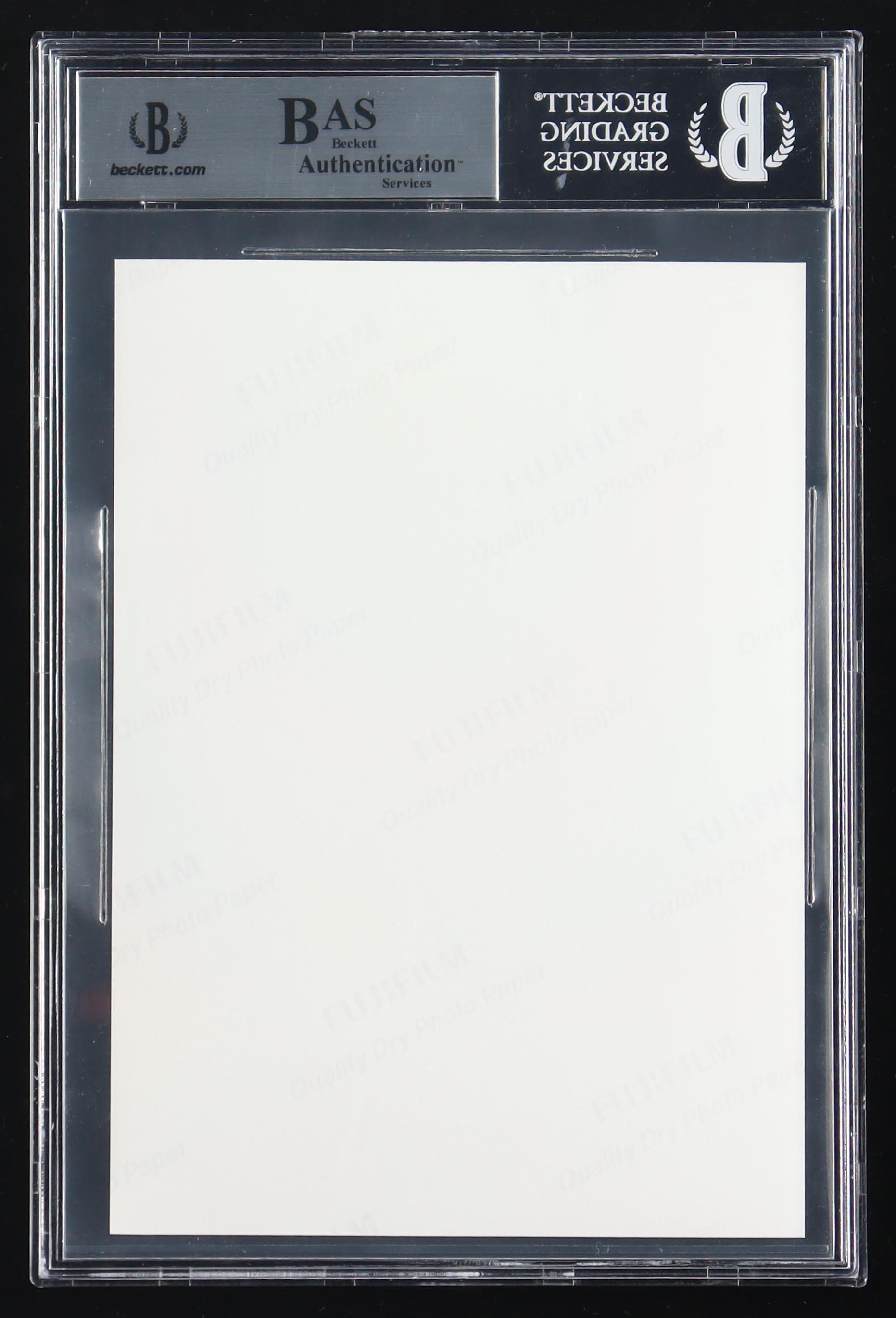 Pete Townshend Signed 5x7 Photo (BGS) at PristineAuction.com Pete Townshend Signed 5x7 Photo (BGS) at PristineAuction.com