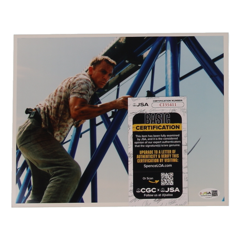 Daniel Craig Signed "Casino Royale" 8x10 Photo (JSA) at PristineAuction.com Daniel Craig Signed "Casino Royale" 8x10 Photo (JSA) at PristineAuction.com