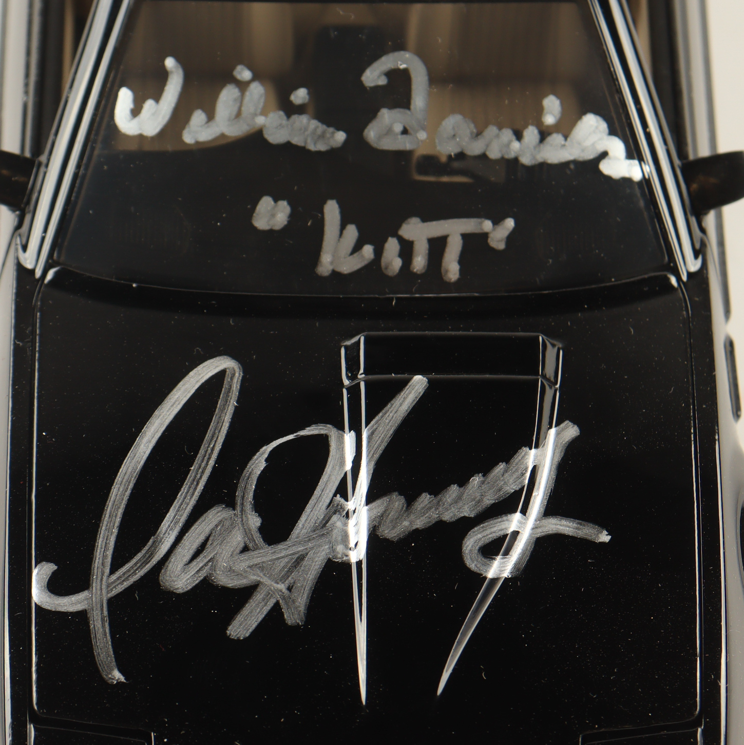 David Hasselhoff & William Daniels Signed "Knight Rider" 1:24 Die-Cast Car Inscribed "KITT" (Beckett) at PristineAuction.com David Hasselhoff & William Daniels Signed "Knight Rider" 1:24 Die-Cast Car Inscribed "KITT" (Beckett) at PristineAuction.com