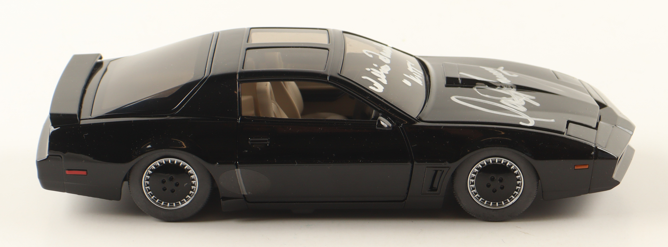 David Hasselhoff & William Daniels Signed "Knight Rider" 1:24 Die-Cast Car Inscribed "KITT" (Beckett) at PristineAuction.com David Hasselhoff & William Daniels Signed "Knight Rider" 1:24 Die-Cast Car Inscribed "KITT" (Beckett) at PristineAuction.com