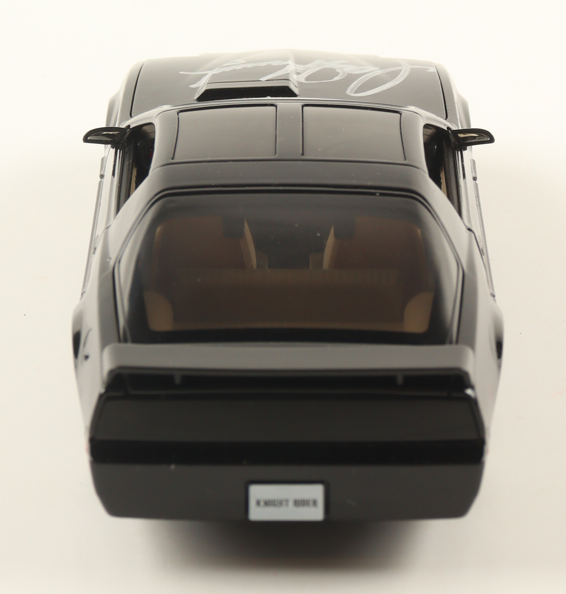 David Hasselhoff & William Daniels Signed "Knight Rider" 1:24 Die-Cast Car Inscribed "KITT" (Beckett) at PristineAuction.com David Hasselhoff & William Daniels Signed "Knight Rider" 1:24 Die-Cast Car Inscribed "KITT" (Beckett) at PristineAuction.com