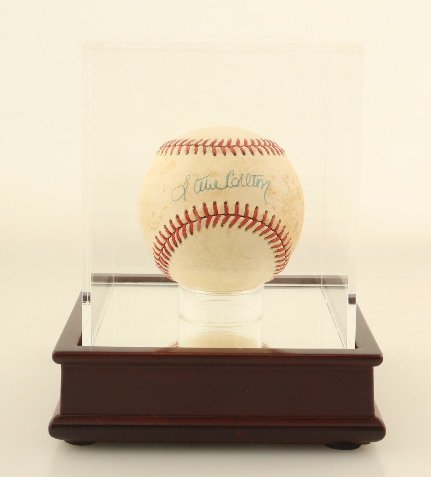 Steve Carlton Signed ONL Baseball with Display Case (PSA) at PristineAuction.com Steve Carlton Signed ONL Baseball with Display Case (PSA) at PristineAuction.com