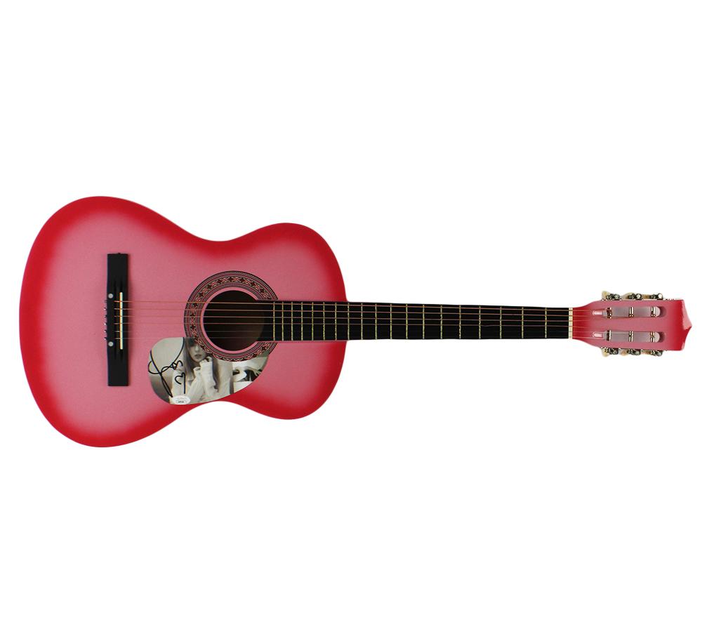 Taylor Swift Guitar with Signed Custom Insert Pickguard (JSA) at PristineAuction.com Taylor Swift Guitar with Signed Custom Insert Pickguard (JSA) at PristineAuction.com