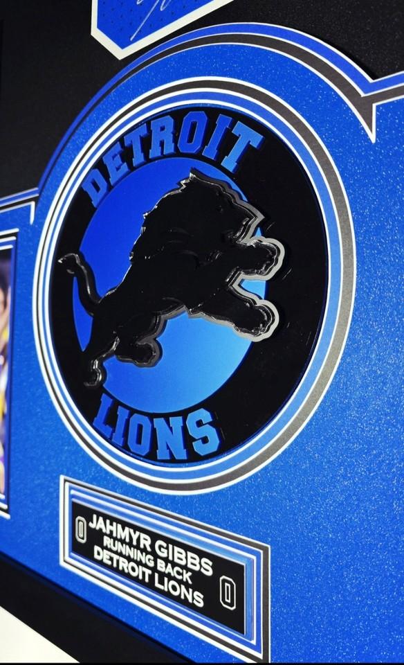 Jahmyr Gibbs Signed Lions Custom Framed Nike Jersey Inscribed "Sonic" with LED Display & (2) PSA 10 Graded Rookie Cards (Fanatics) at PristineAuction.com Jahmyr Gibbs Signed Lions Custom Framed Nike Jersey Inscribed "Sonic" with LED Display & (2) PSA 10 Graded Rookie Cards (Fanatics) at PristineAuction.com