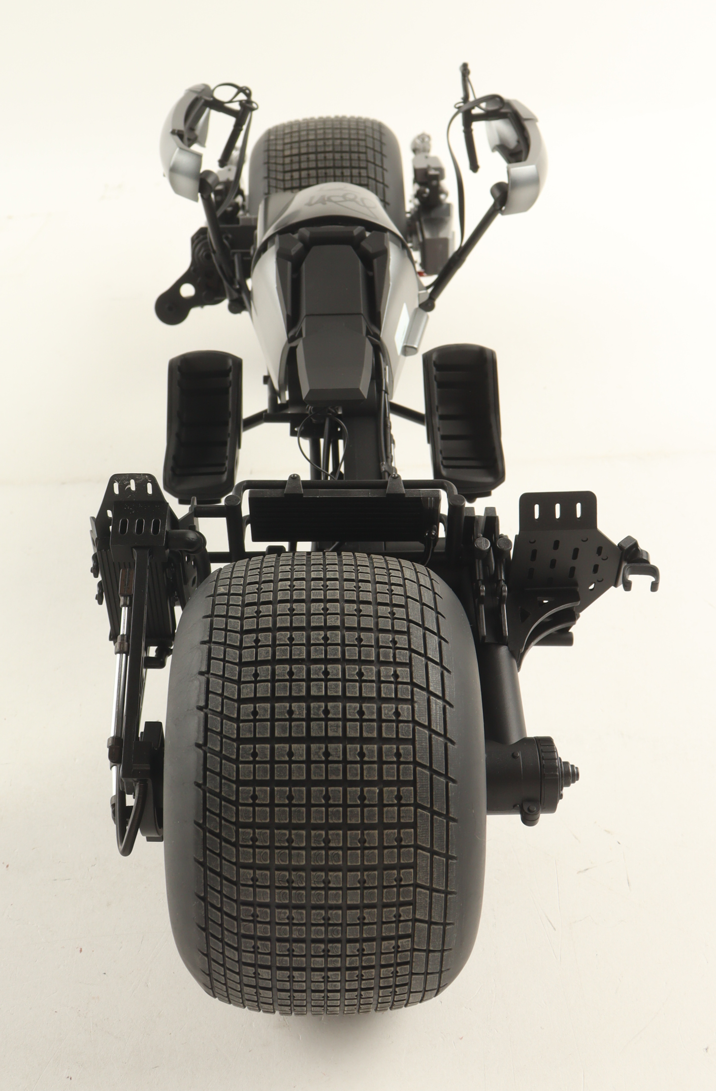 Anne Hathaway Signed "The Dark Knight Rises" 1:6 Scale Bat-Pod (Celebrity Authentics) at PristineAuction.com Anne Hathaway Signed "The Dark Knight Rises" 1:6 Scale Bat-Pod (Celebrity Authentics) at PristineAuction.com