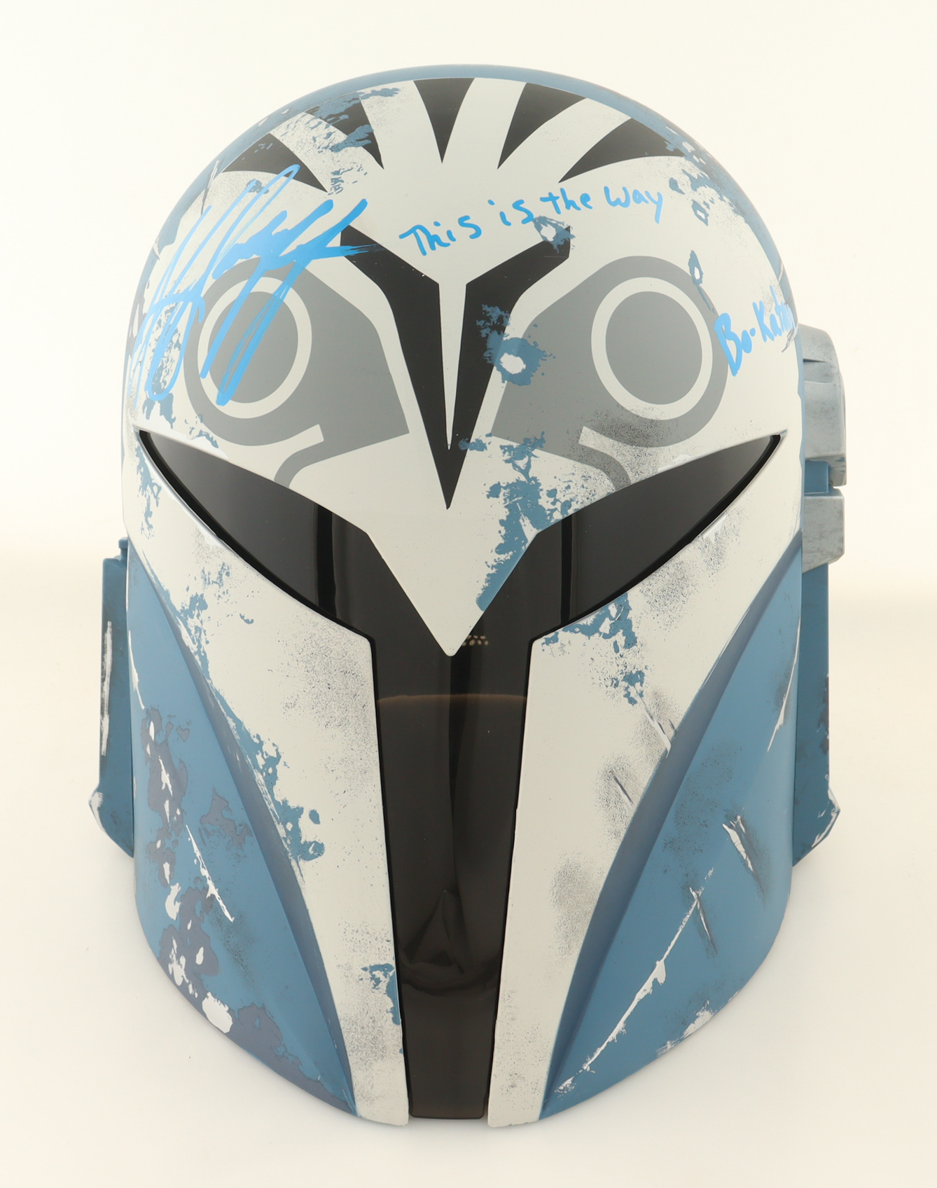 Katee Sackhoff Signed "Star Wars" Black Series Bo-Katan Kryze Helmet Inscribed "This Is the Way" & "Bo-Katan" (Celebrity Authentics) at PristineAuction.com Katee Sackhoff Signed "Star Wars" Black Series Bo-Katan Kryze Helmet Inscribed "This Is the Way" & "Bo-Katan" (Celebrity Authentics) at PristineAuction.com