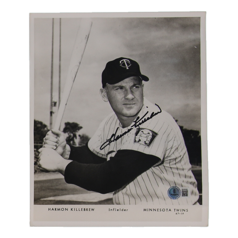Harmon Killebrew Signed Twins 8x10 Photo (Beckett) at PristineAuction.com Harmon Killebrew Signed Twins 8x10 Photo (Beckett) at PristineAuction.com
