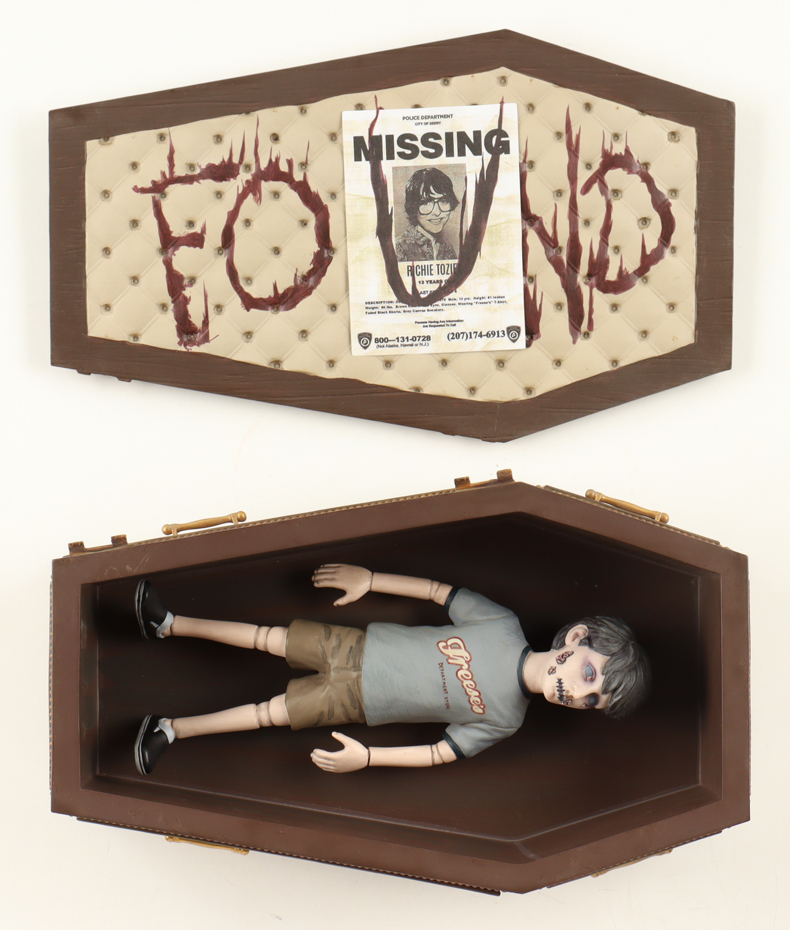 Bill Skarsgard Signed "IT" Pennywise the Clown 1:5 Scale Maquette (Celebrity Authentics) at PristineAuction.com Bill Skarsgard Signed "IT" Pennywise the Clown 1:5 Scale Maquette (Celebrity Authentics) at PristineAuction.com