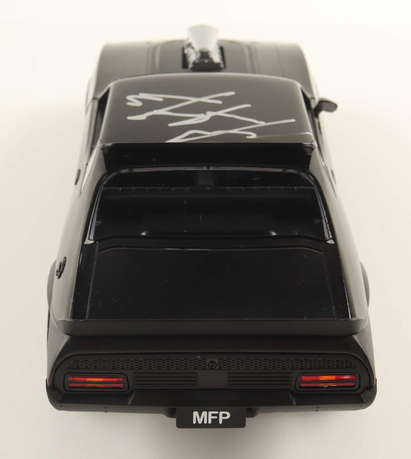 Mel Gibson Signed "Mad Max" 1973 Ford Falcon X8 1:18 Scale Die-Cast Car (Celebrity Authentics) at PristineAuction.com Mel Gibson Signed "Mad Max" 1973 Ford Falcon X8 1:18 Scale Die-Cast Car (Celebrity Authentics) at PristineAuction.com