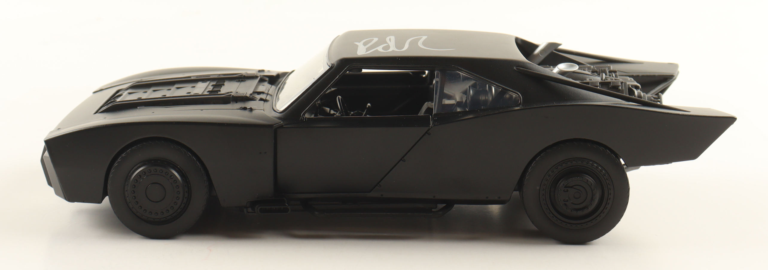 Robert Pattinson Signed "The Batman" Batmobile 1:18 Scale Die-Cast Car (Celebrity Authentics) at PristineAuction.com Robert Pattinson Signed "The Batman" Batmobile 1:18 Scale Die-Cast Car (Celebrity Authentics) at PristineAuction.com