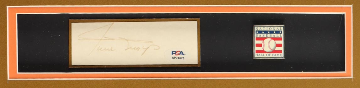 Willie Mays Signed Custom Framed Cut Display with Jersey with Hall of Fame Pin (PSA) at PristineAuction.com Willie Mays Signed Custom Framed Cut Display with Jersey with Hall of Fame Pin (PSA) at PristineAuction.com