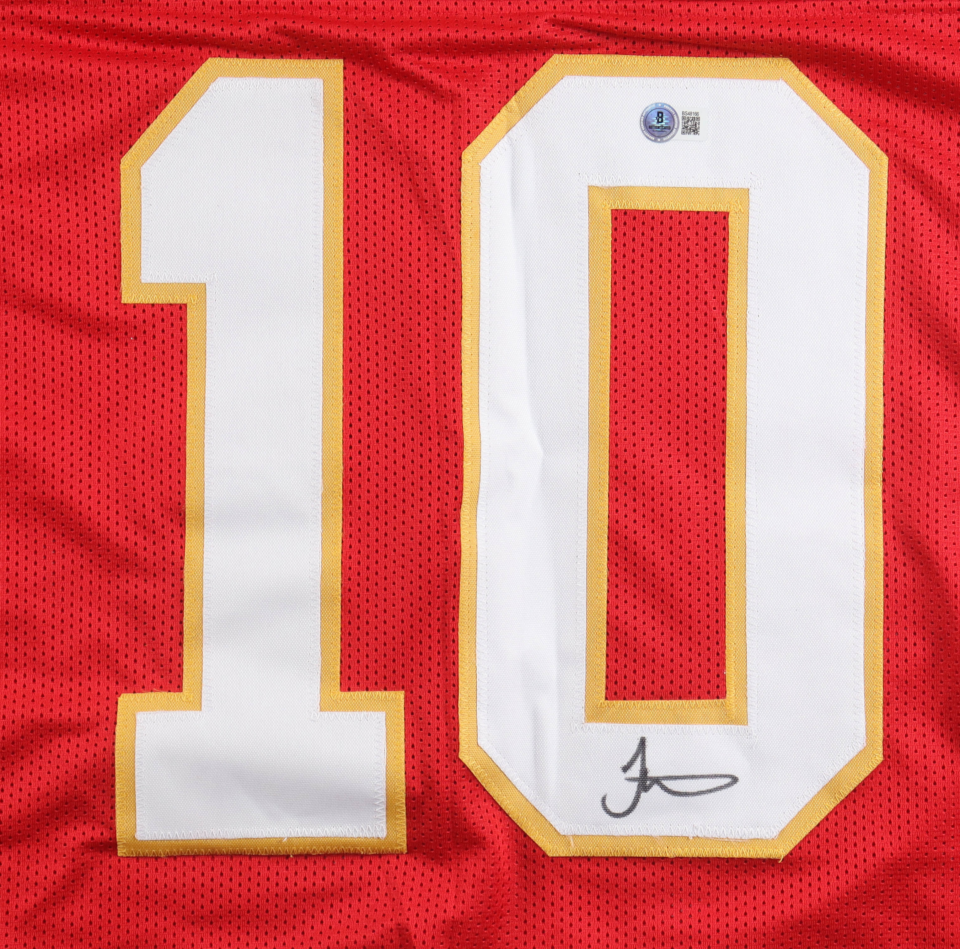 Tyreek Hill Signed Jersey (Beckett) at PristineAuction.com Tyreek Hill Signed Jersey (Beckett) at PristineAuction.com