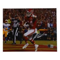 Justin Watson Signed Chiefs 8x10 Photo (Beckett) at PristineAuction.com