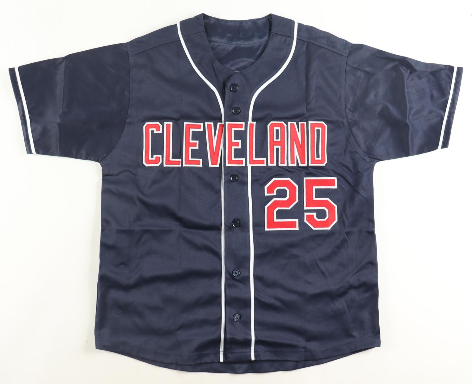 Jim Thome Signed Jersey (Beckett) at PristineAuction.com Jim Thome Signed Jersey (Beckett) at PristineAuction.com