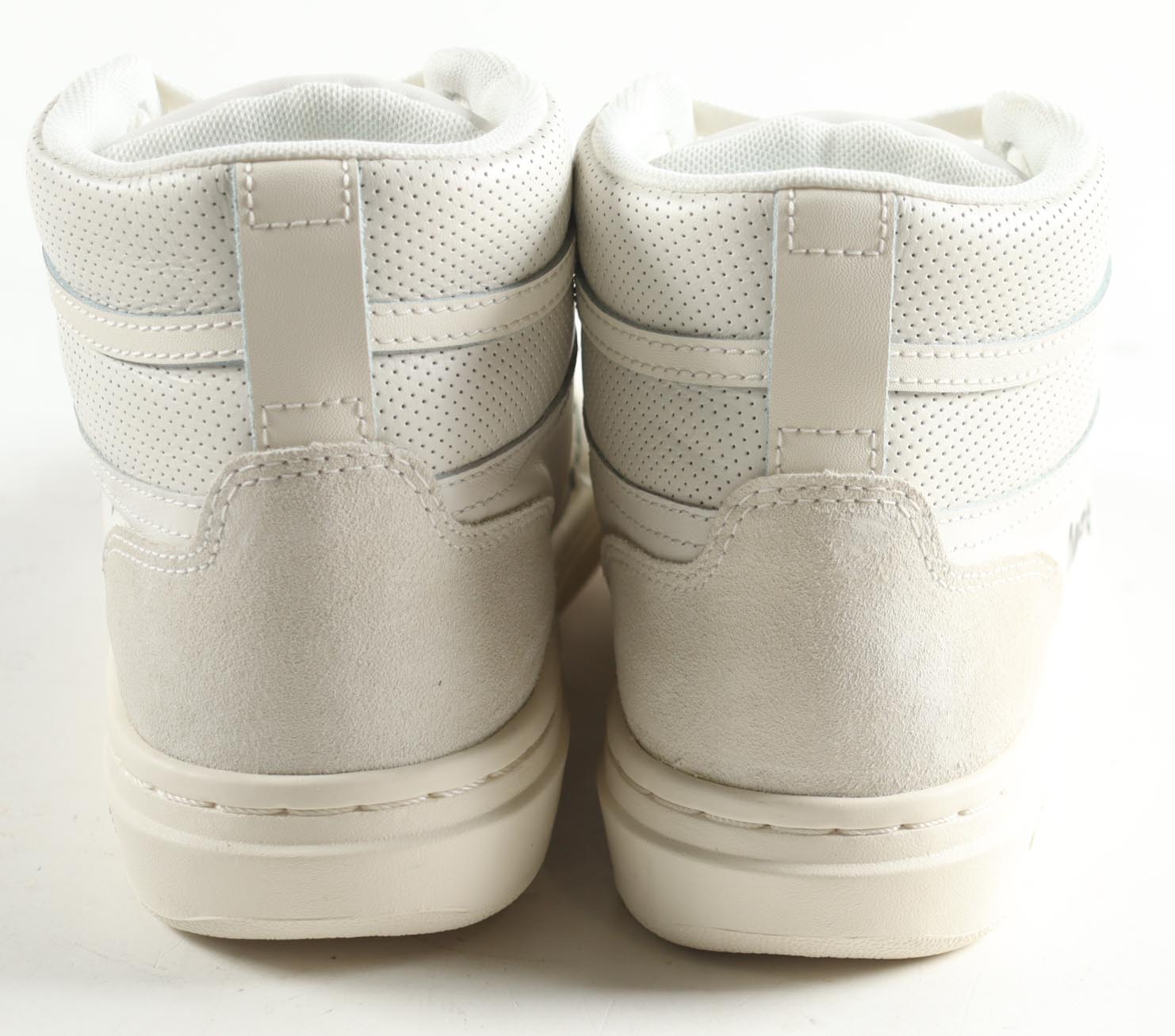 Magic Johnson & Larry Bird Signed Pair of (2) Converse All Star White Leather Basketball Shoes with Display Case (Beckett & PSA) at PristineAuction.com Magic Johnson & Larry Bird Signed Pair of (2) Converse All Star White Leather Basketball Shoes with Display Case (Beckett & PSA) at PristineAuction.com