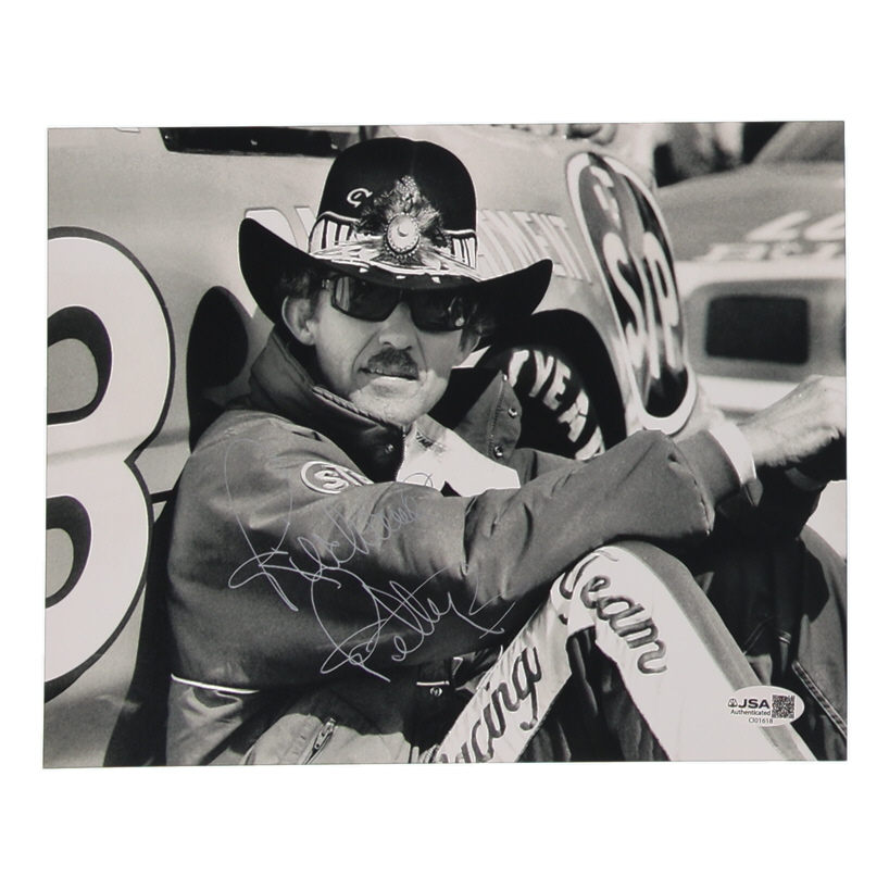 Dale Earnhardt Signed 8x10 Photo (JSA) at PristineAuction.com Dale Earnhardt Signed 8x10 Photo (JSA) at PristineAuction.com