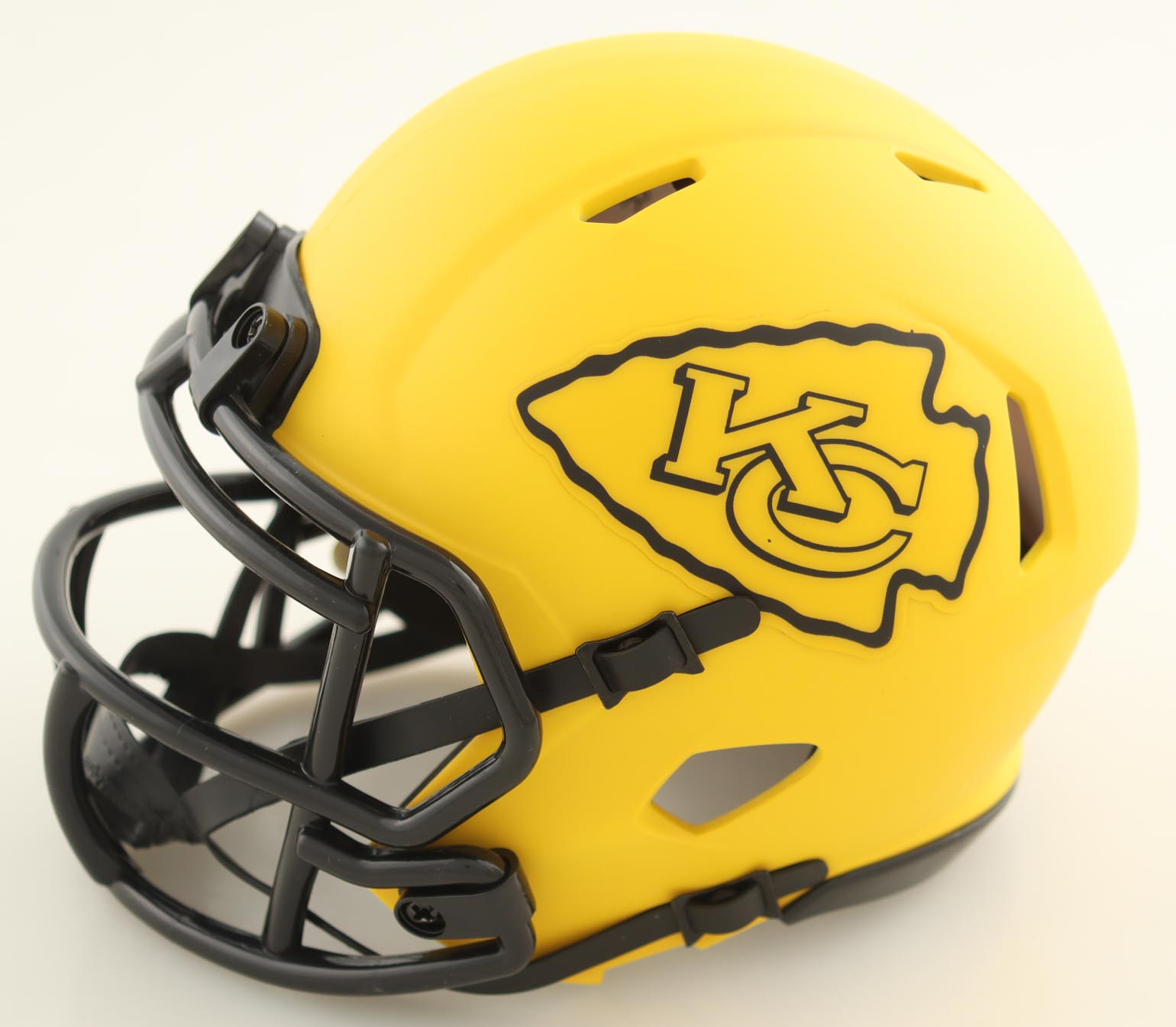 Jamaal Charles Signed Chiefs Rave Alternate Speed Mini Helmet (JSA) at PristineAuction.com Jamaal Charles Signed Chiefs Rave Alternate Speed Mini Helmet (JSA) at PristineAuction.com