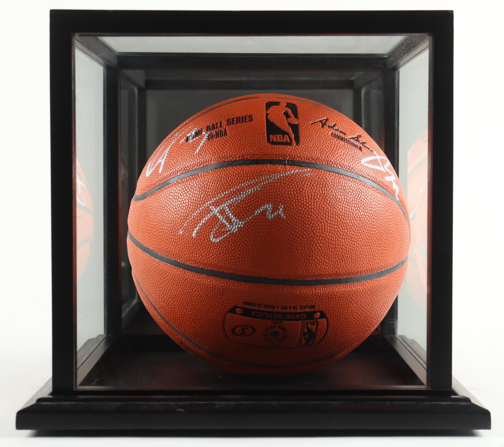 2013 Spurs Official NBA Game Ball Team-Signed By (11) Tim Duncan, Danny Green, Gregg Popovich and Manu Ginobili with Display Case (Beckett) at PristineAuction.com 2013 Spurs Official NBA Game Ball Team-Signed By (11) Tim Duncan, Danny Green, Gregg Popovich and Manu Ginobili with Display Case (Beckett) at PristineAuction.com