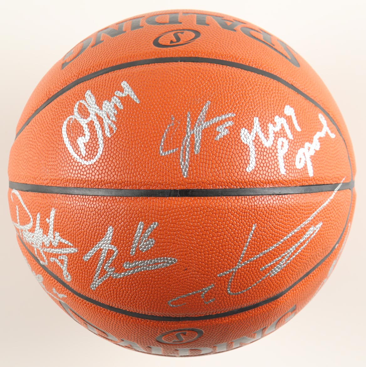 2013 Spurs Official NBA Game Ball Team-Signed By (11) Tim Duncan, Danny Green, Gregg Popovich and Manu Ginobili with Display Case (Beckett) at PristineAuction.com 2013 Spurs Official NBA Game Ball Team-Signed By (11) Tim Duncan, Danny Green, Gregg Popovich and Manu Ginobili with Display Case (Beckett) at PristineAuction.com