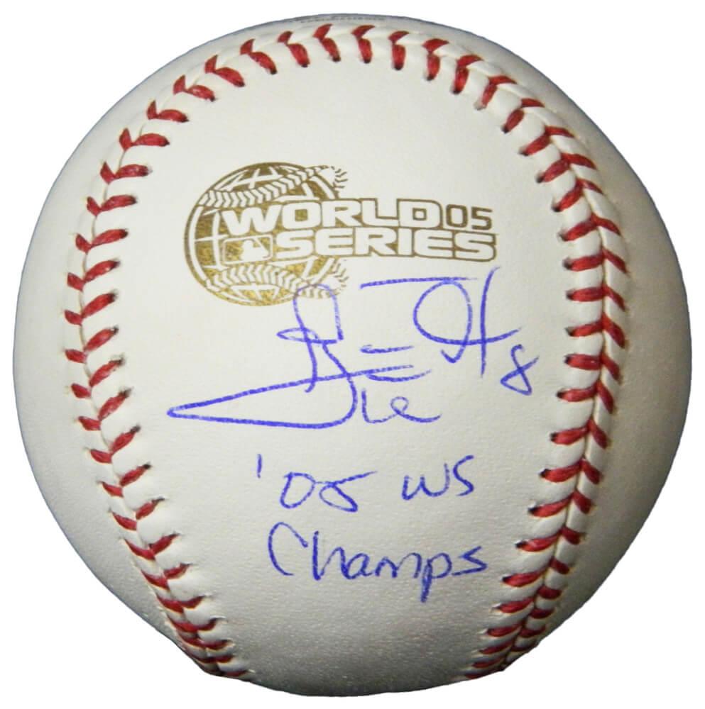 Carl Everett Signed 2005 World Series Baseball Inscribed "05 WS Champs" (Schwartz) at PristineAuction.com Carl Everett Signed 2005 World Series Baseball Inscribed "05 WS Champs" (Schwartz) at PristineAuction.com