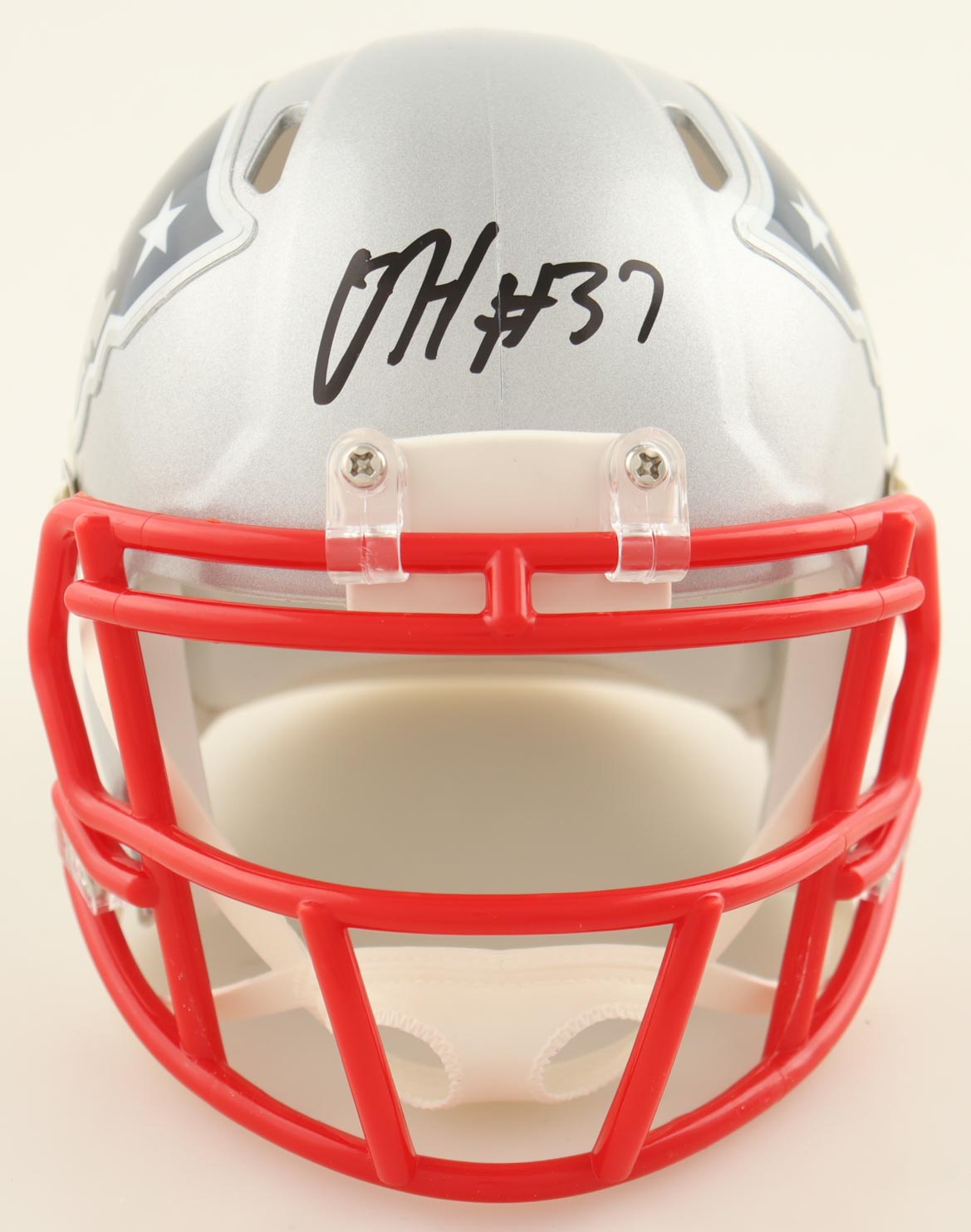 Damien Harris Signed Patriots Speed Mini Helmet (New England Picture) at PristineAuction.com Damien Harris Signed Patriots Speed Mini Helmet (New England Picture) at PristineAuction.com