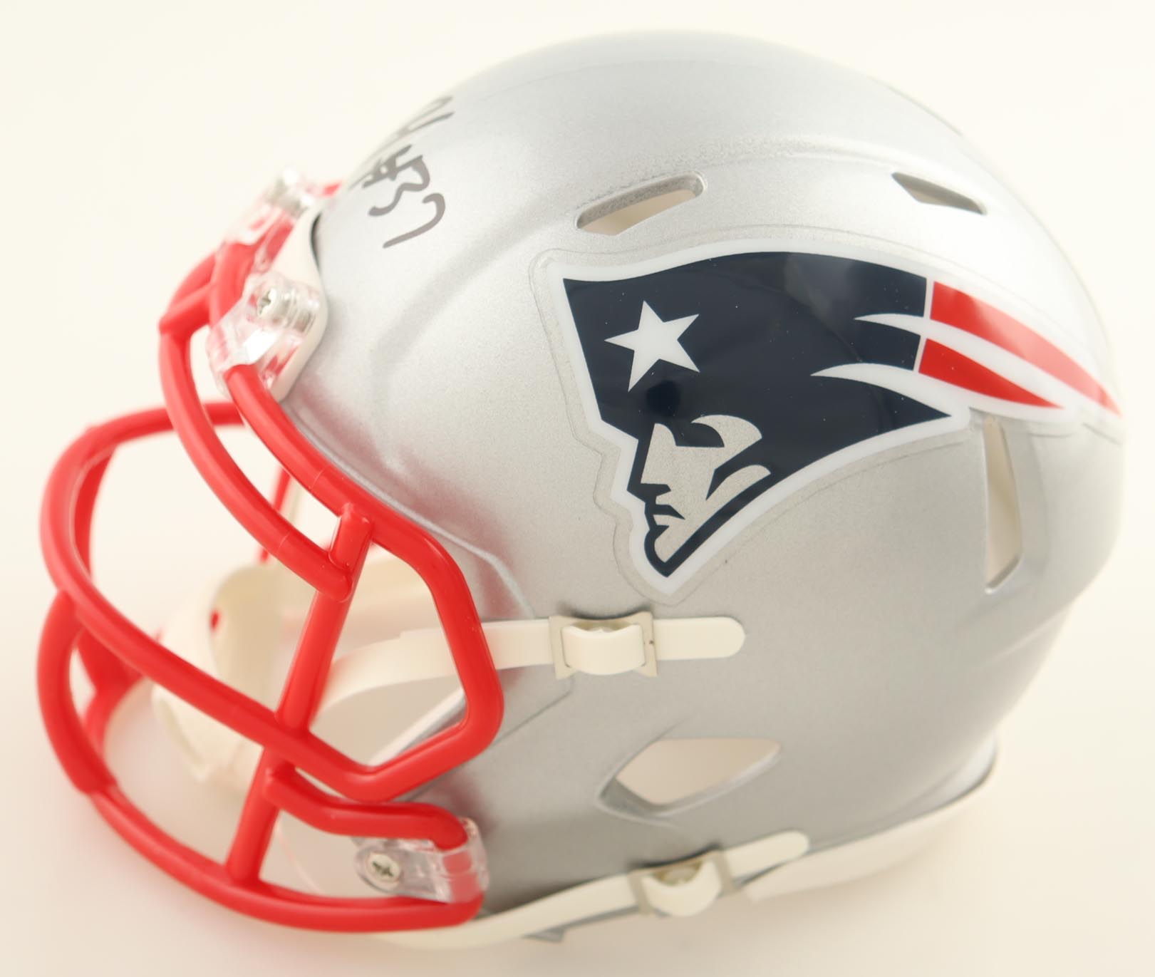 Damien Harris Signed Patriots Speed Mini Helmet (New England Picture) at PristineAuction.com Damien Harris Signed Patriots Speed Mini Helmet (New England Picture) at PristineAuction.com