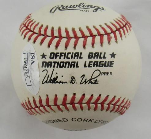 Tony Gwynn Signed ONL Baseball (JSA) at PristineAuction.com Tony Gwynn Signed ONL Baseball (JSA) at PristineAuction.com